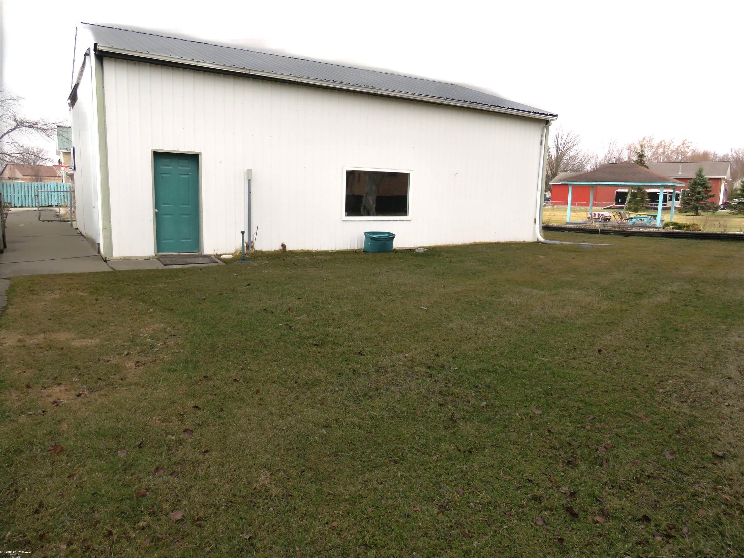 8622 Dixie Highway Property Photo 6