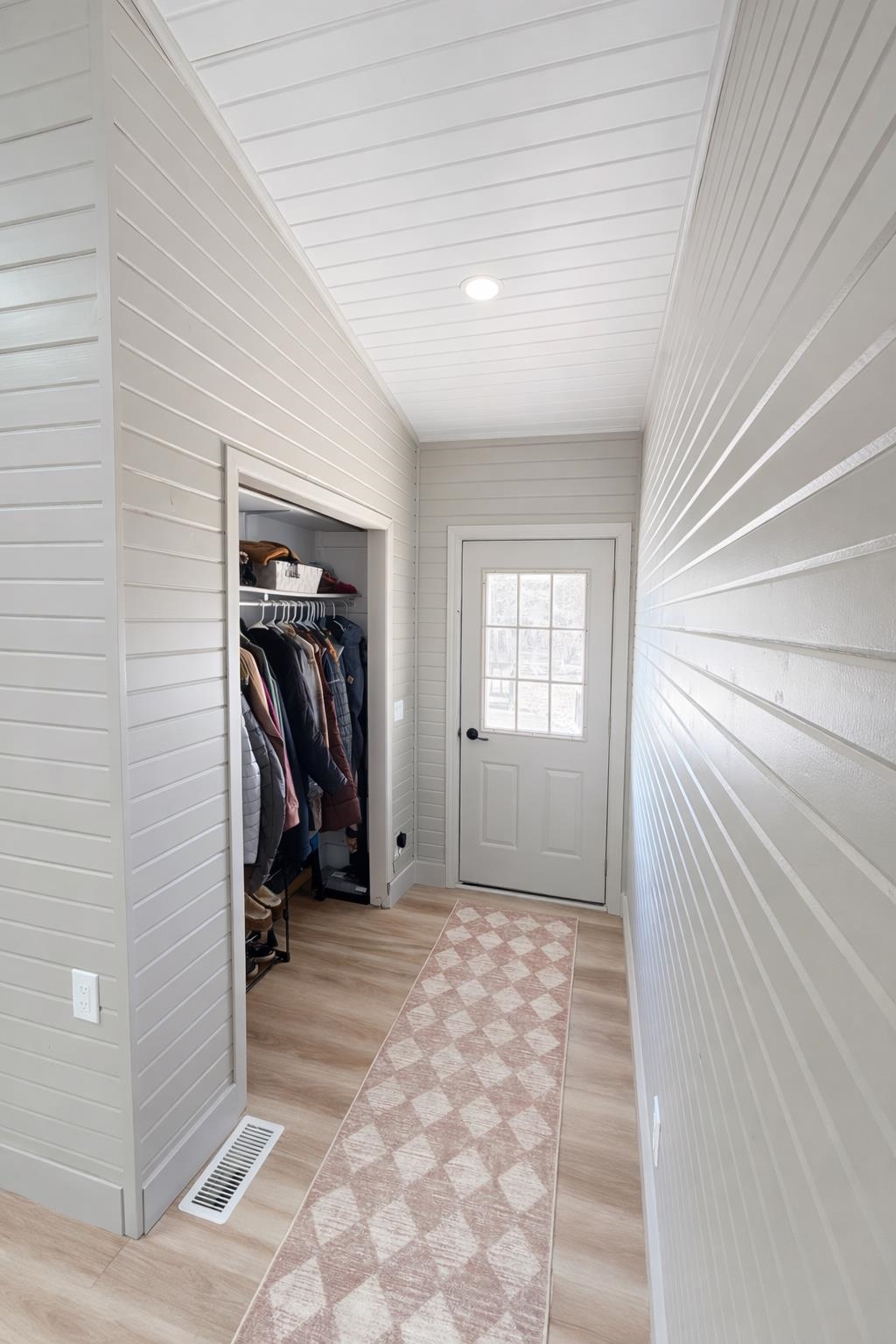 4175 Hicks Road Property Photo 9