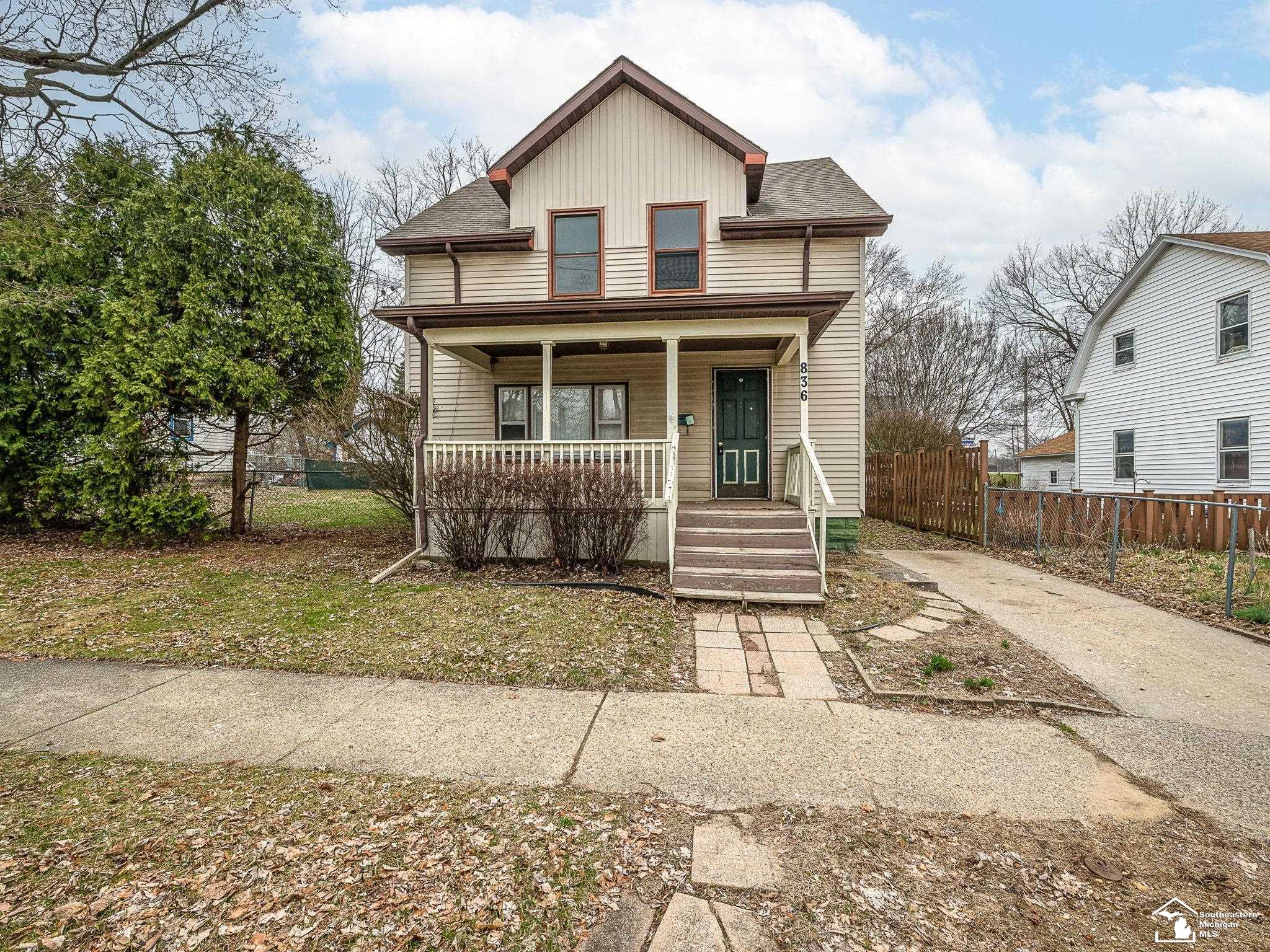 836 Lincoln Street