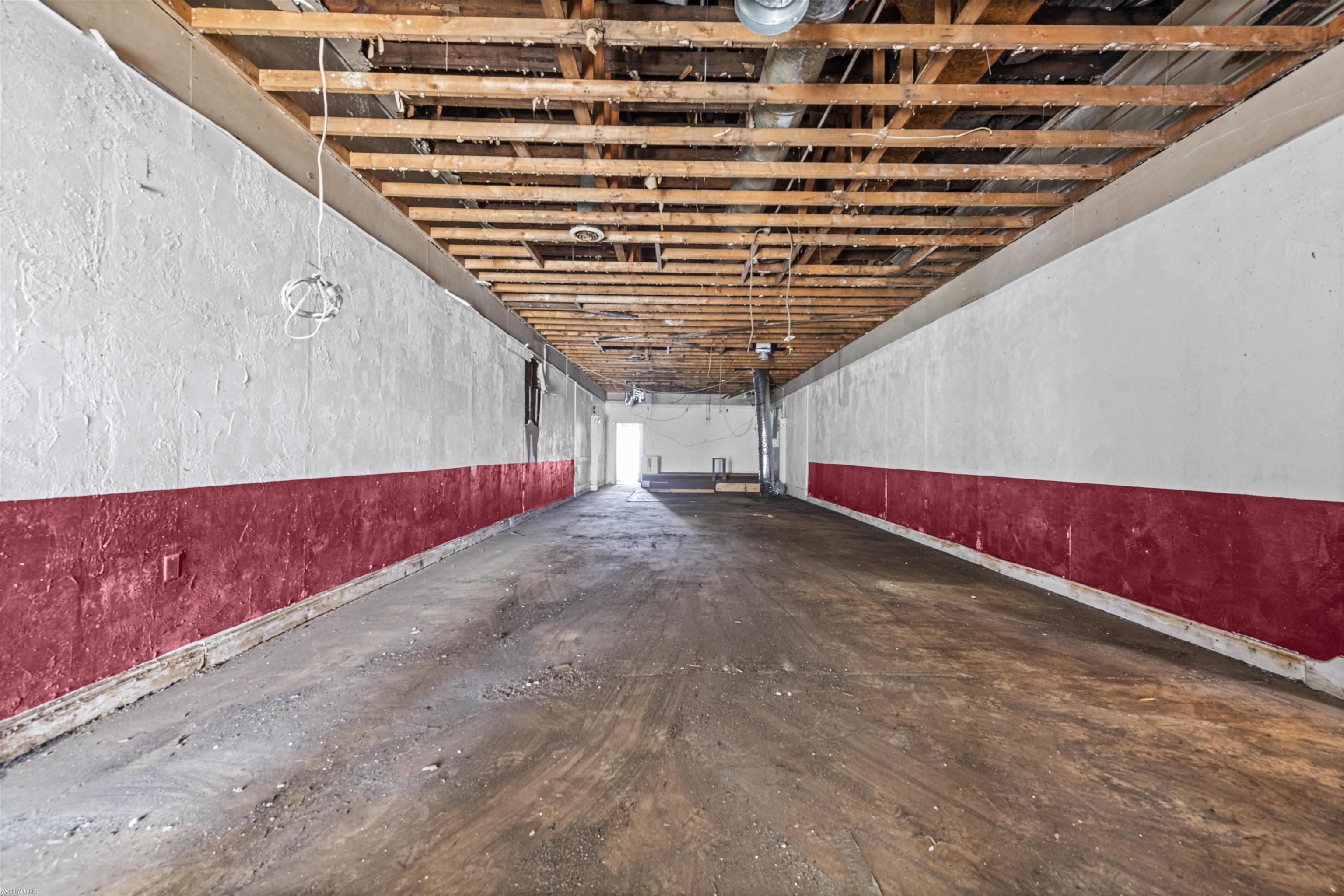 10630 Grand River Avenue Property Photo 19