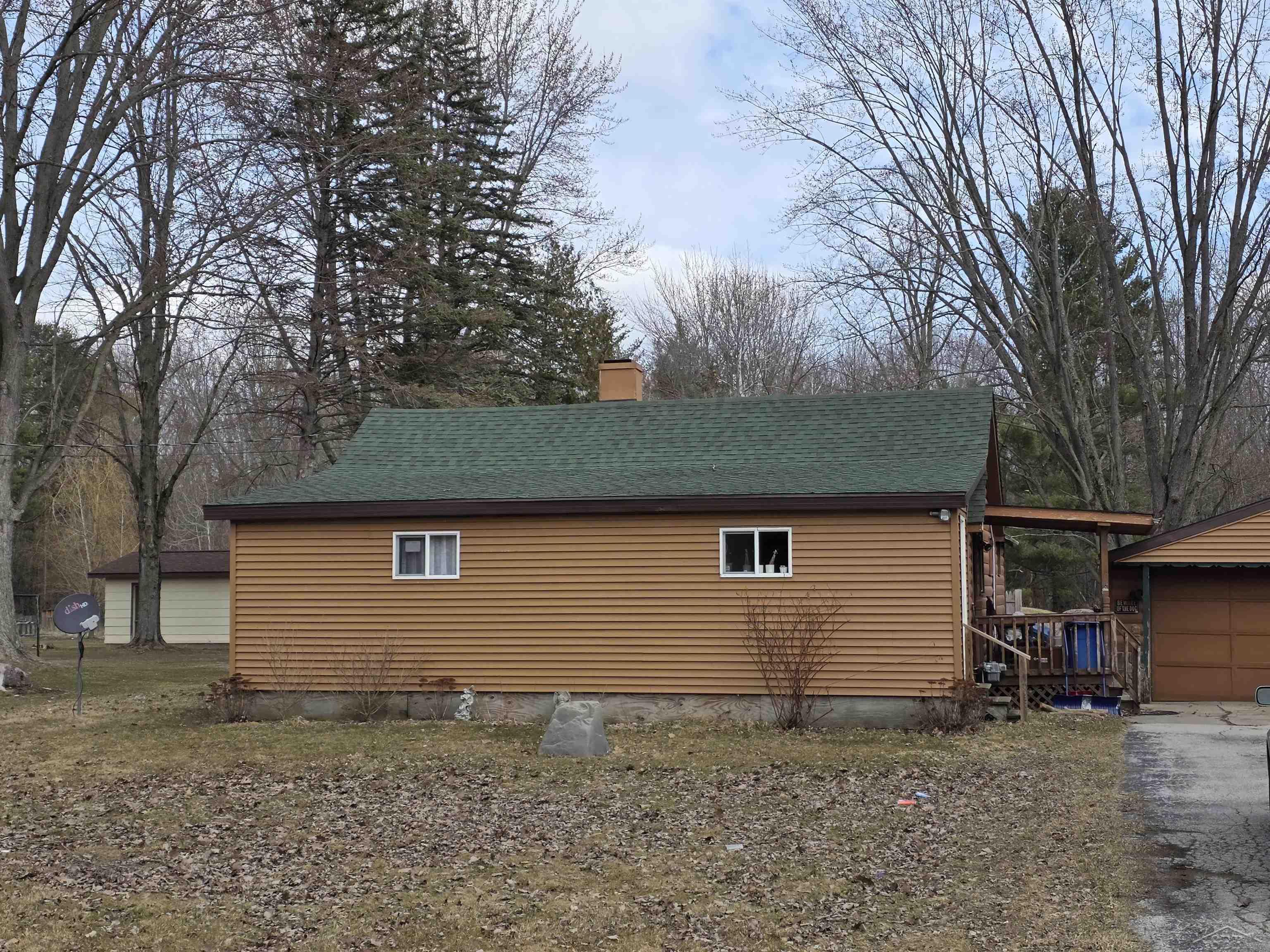 1711 S Poseyville Road Property Photo 1