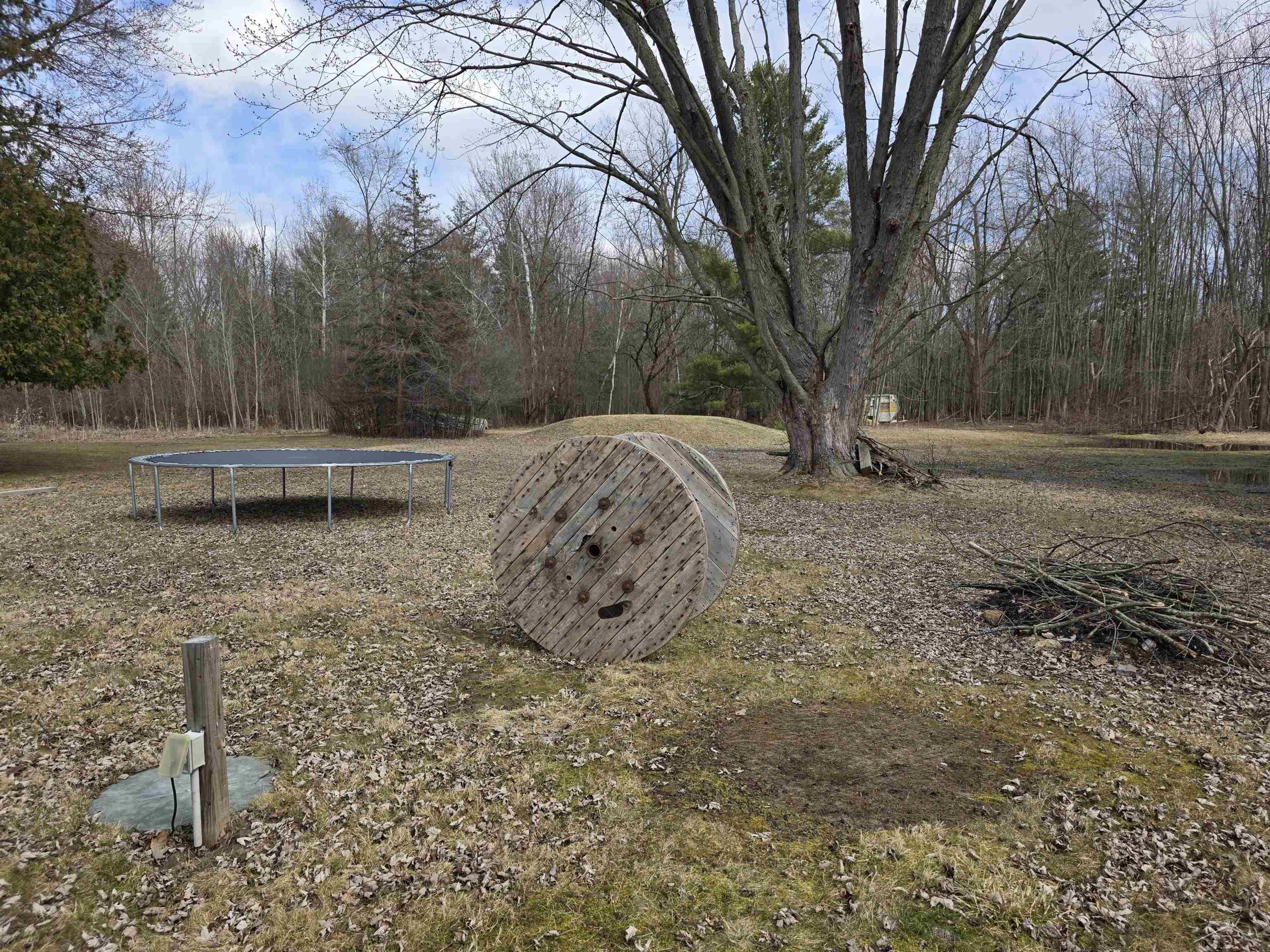 1711 S Poseyville Road Property Photo 3