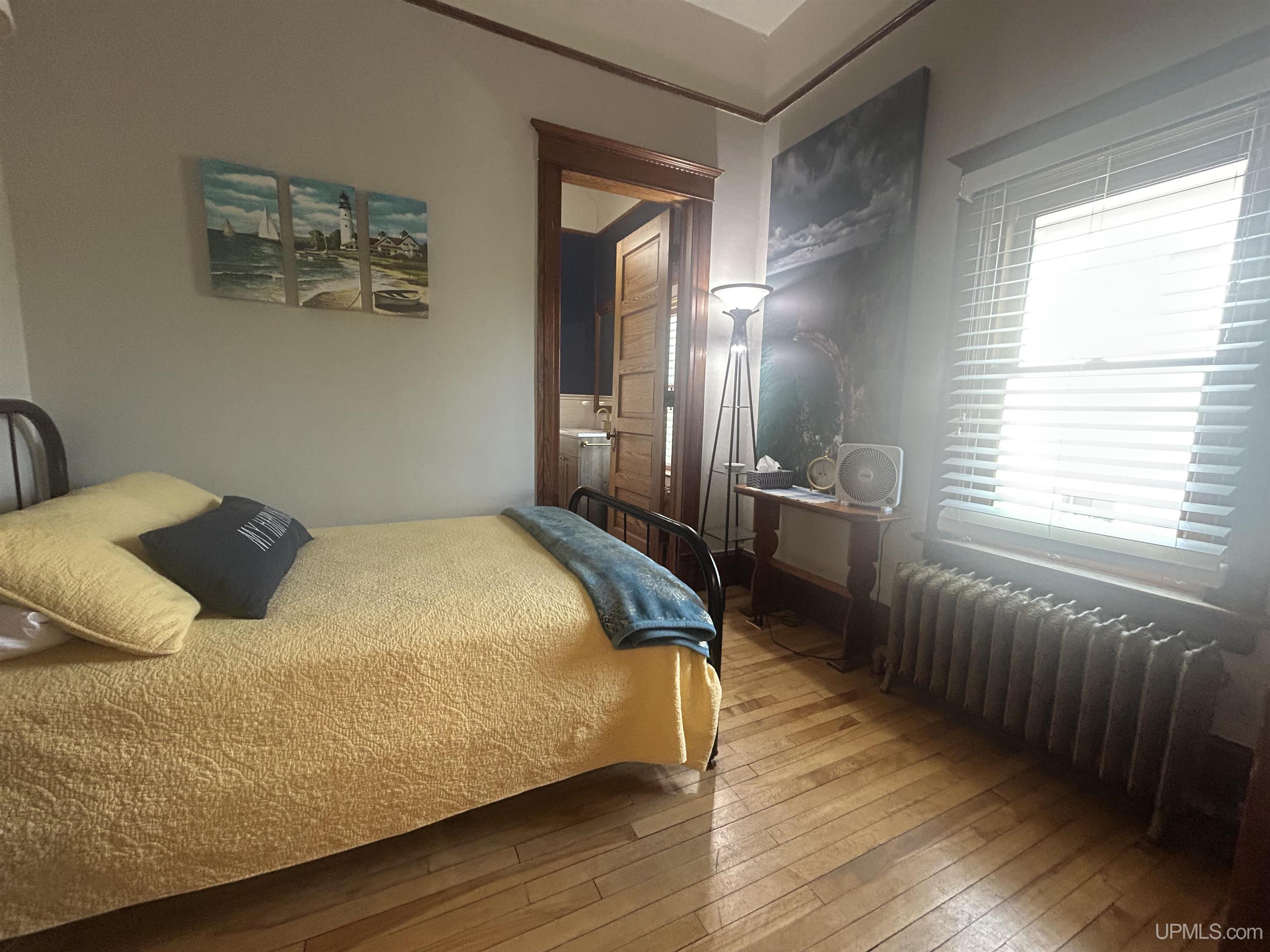 220 W Munising Avenue Property Photo 10