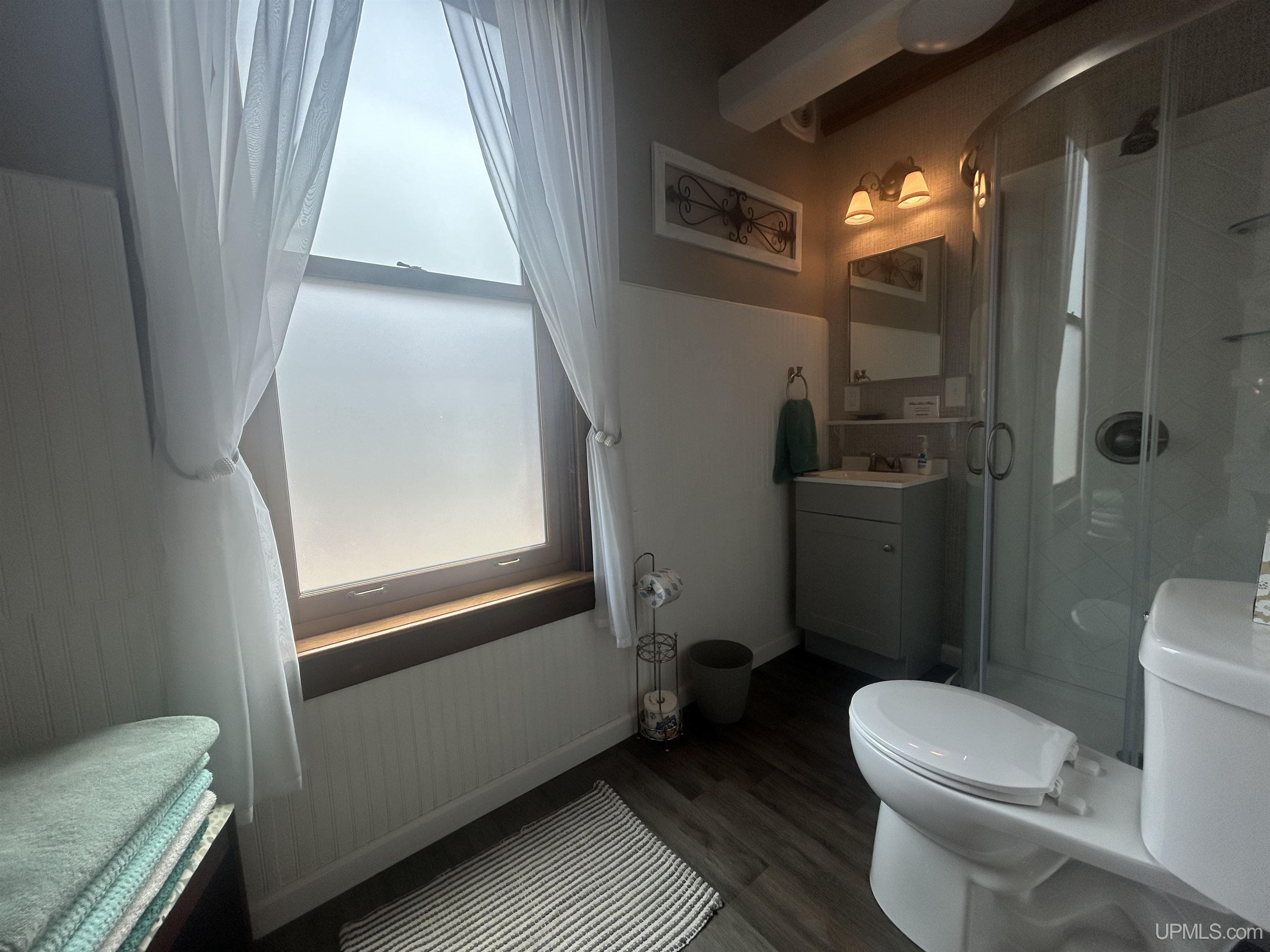 220 W Munising Avenue Property Photo 15