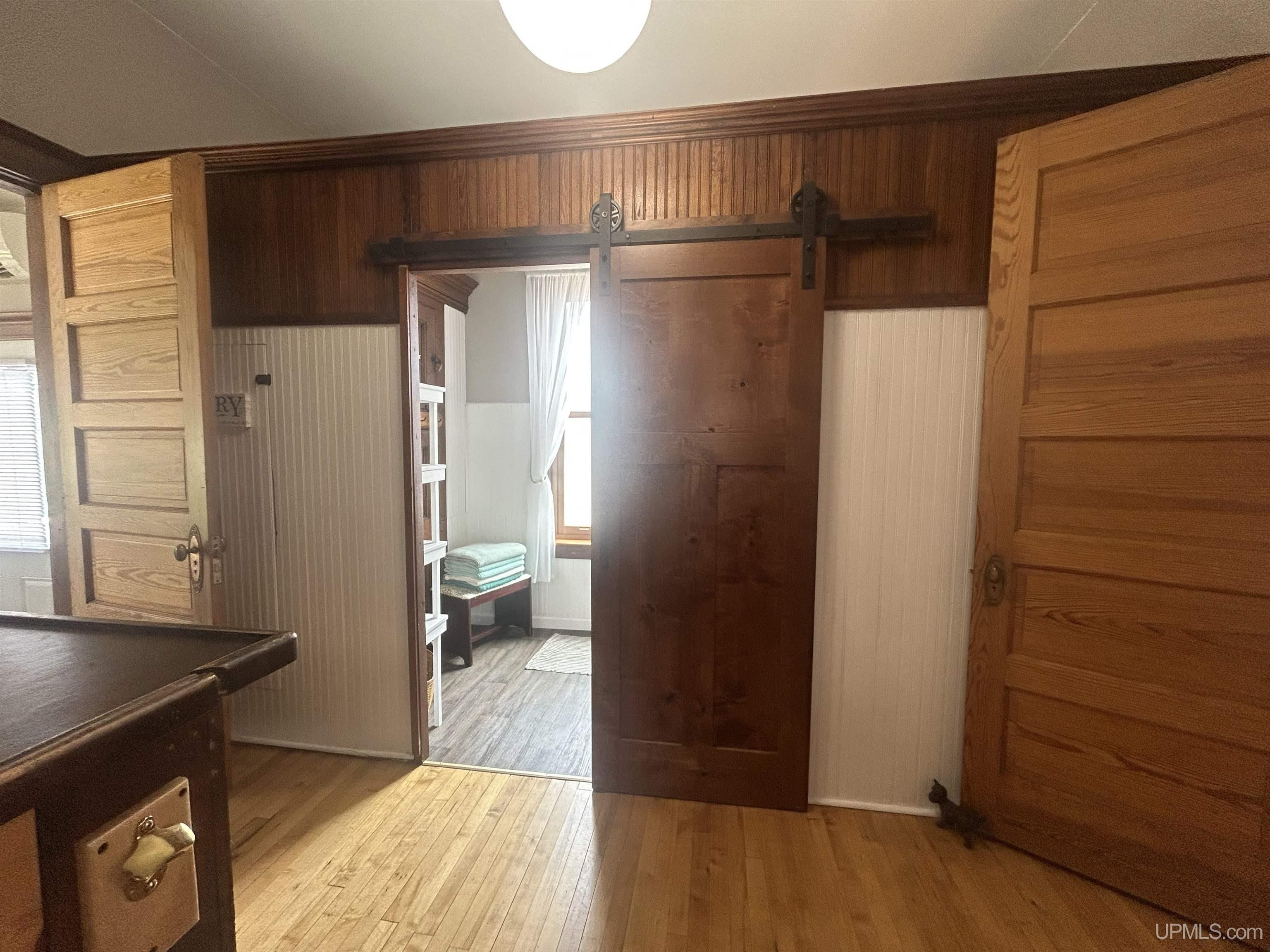 220 W Munising Avenue Property Photo 16