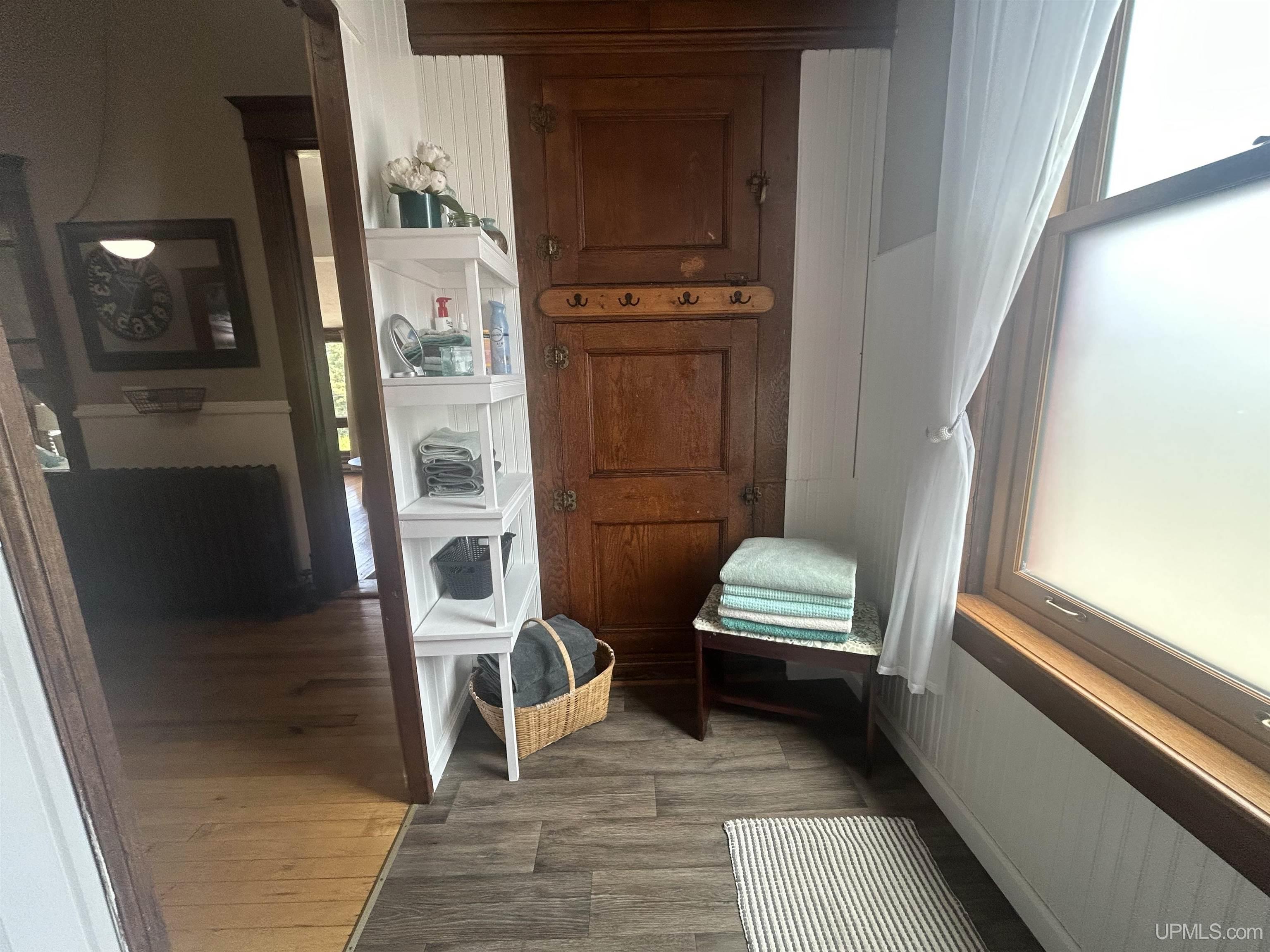 220 W Munising Avenue Property Photo 17