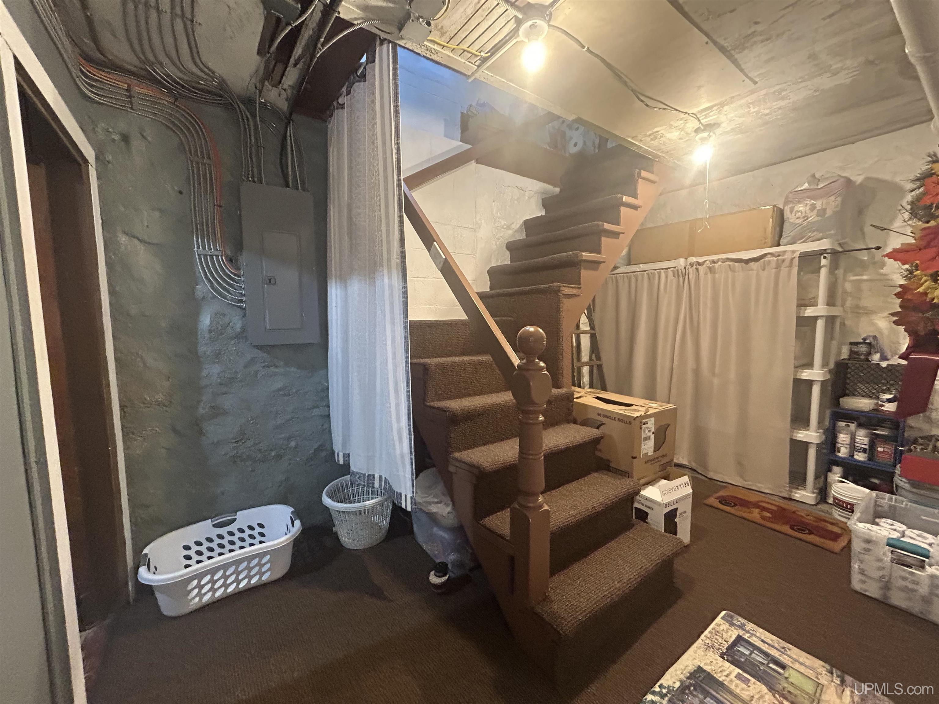 220 W Munising Avenue Property Photo 37