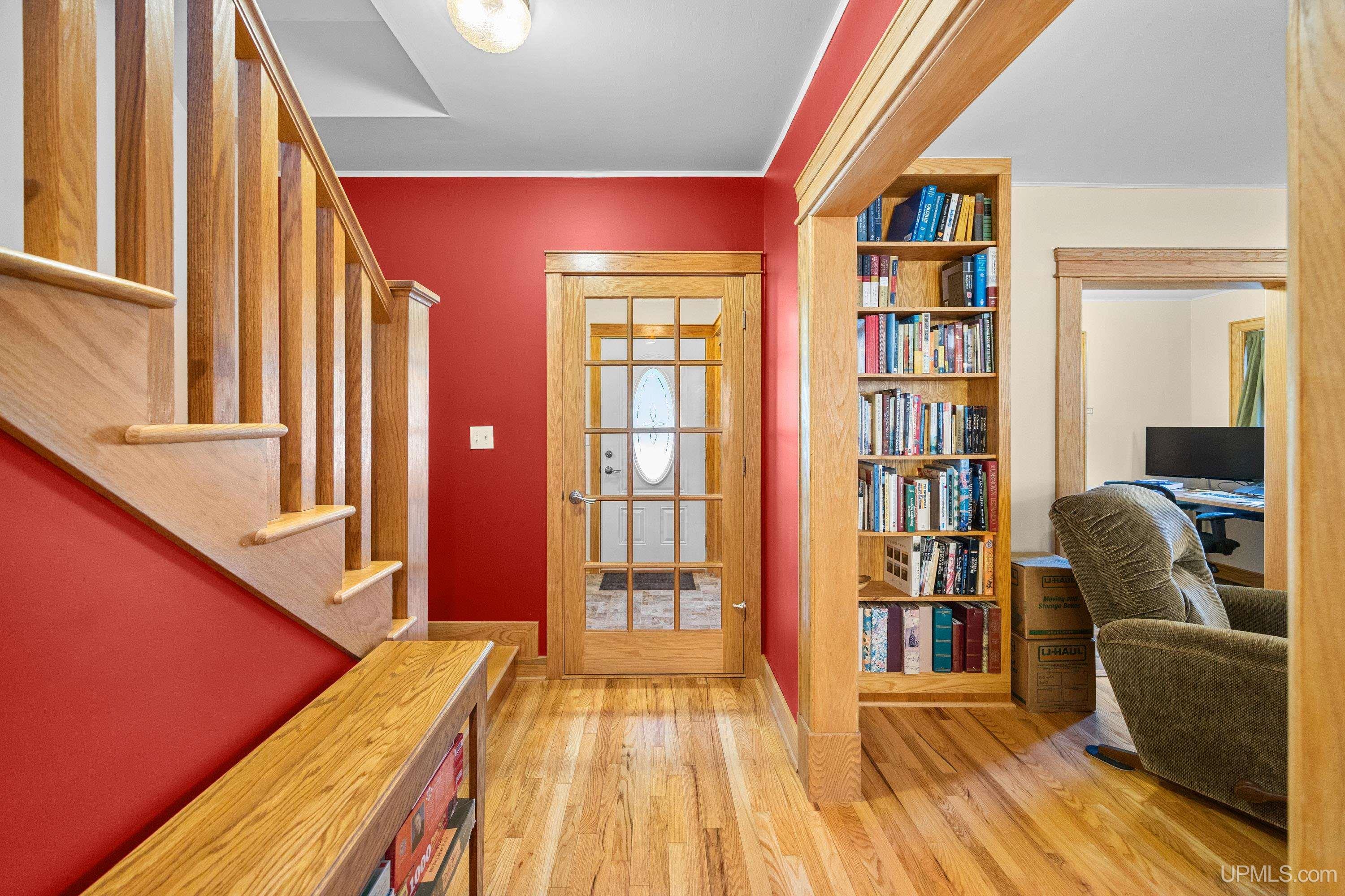 305 Emerald Street Property Photo 12