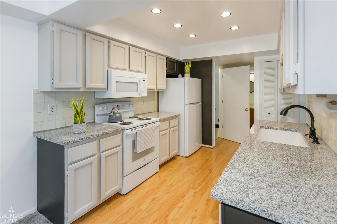 32 Meadow Wood Drive Property Photo 4