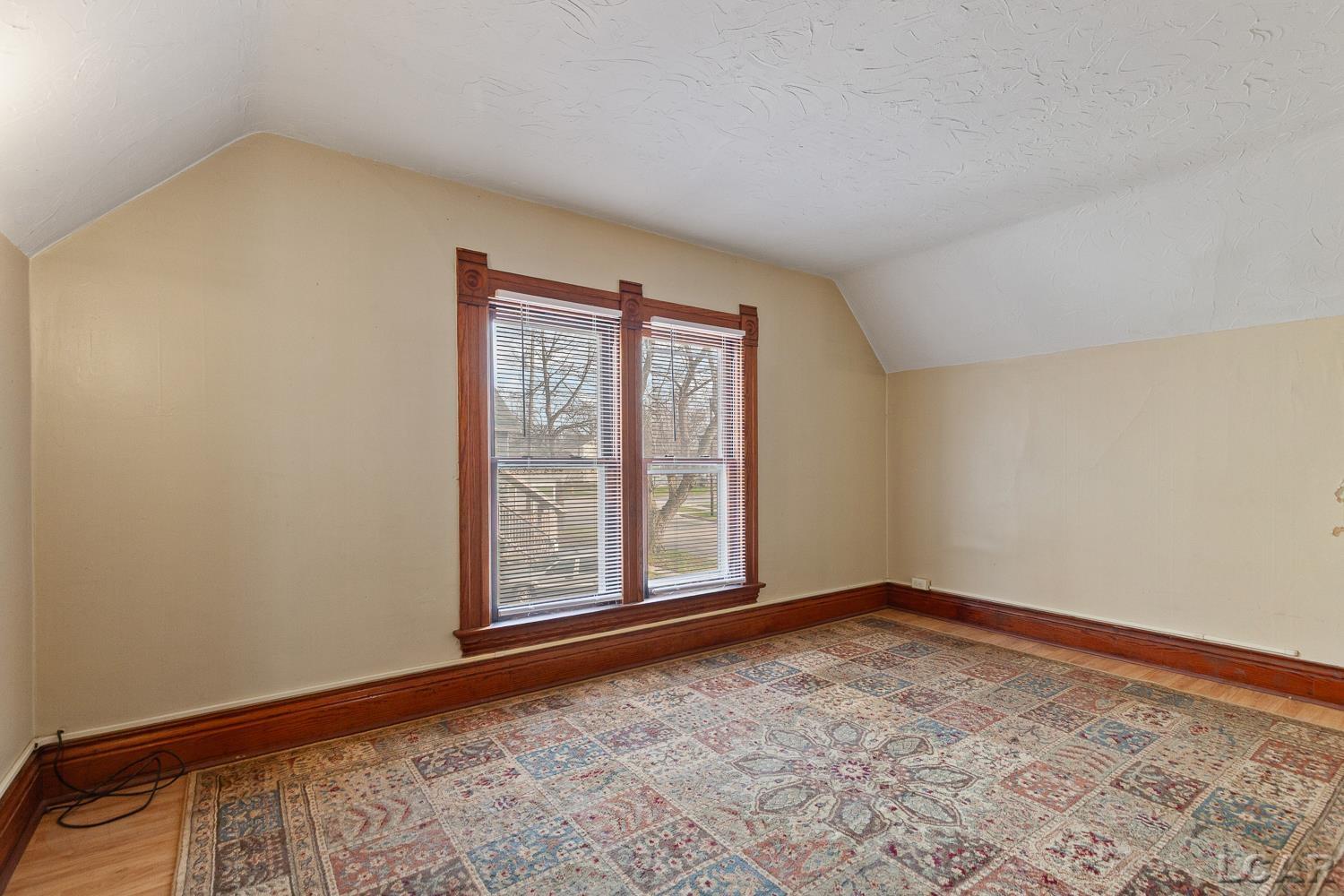 907 E Hunt Street Property Photo 21