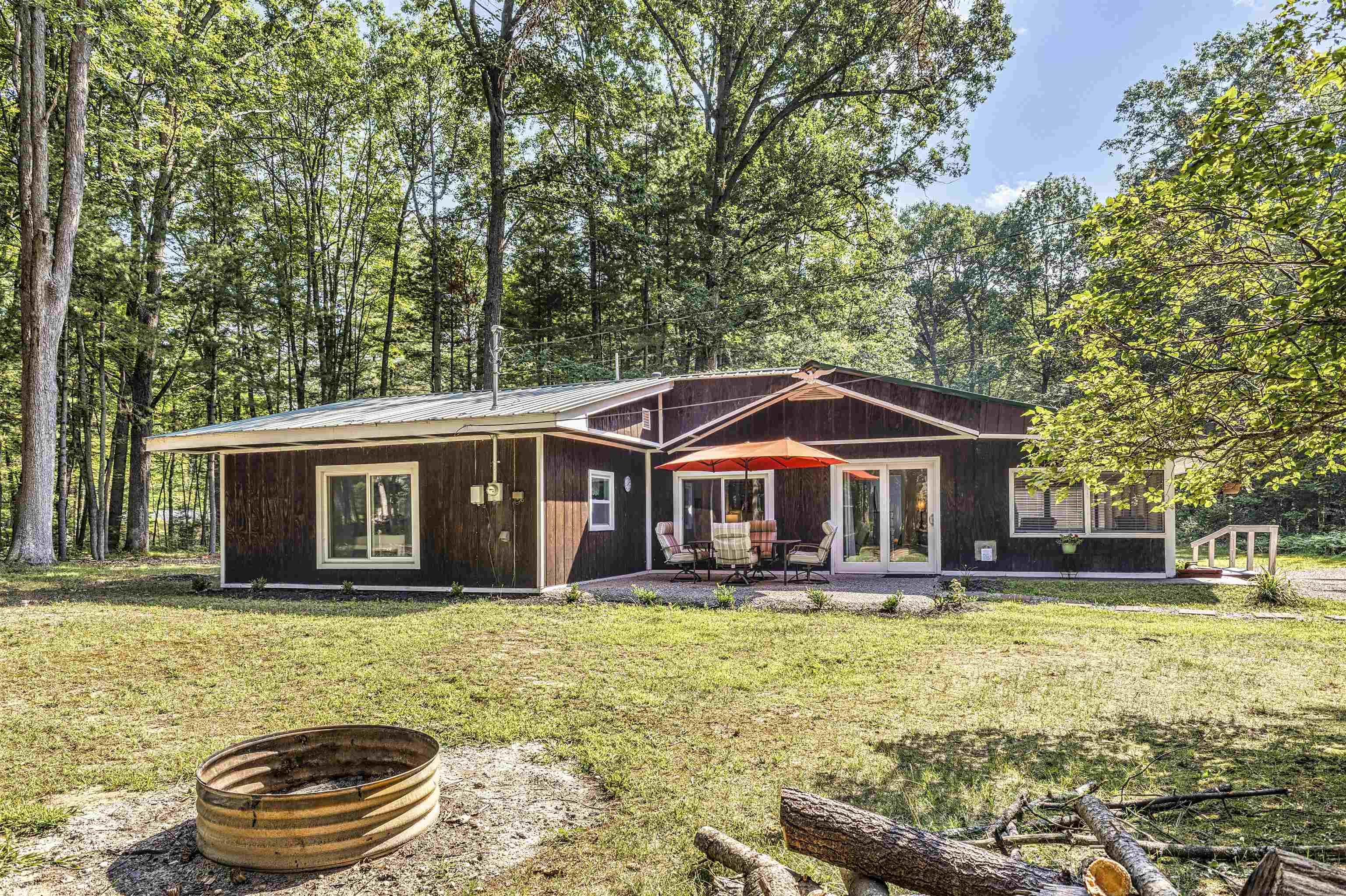 2980 E Houghton Lake Drive Property Photo 1