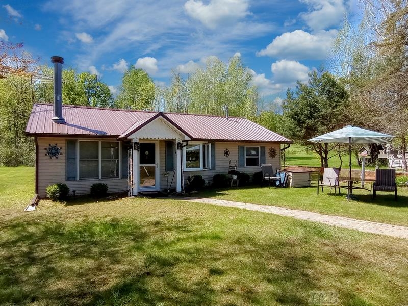 519 E Sun Oil Road Property Photo 1