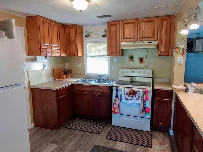 519 E Sun Oil Road Property Photo 6