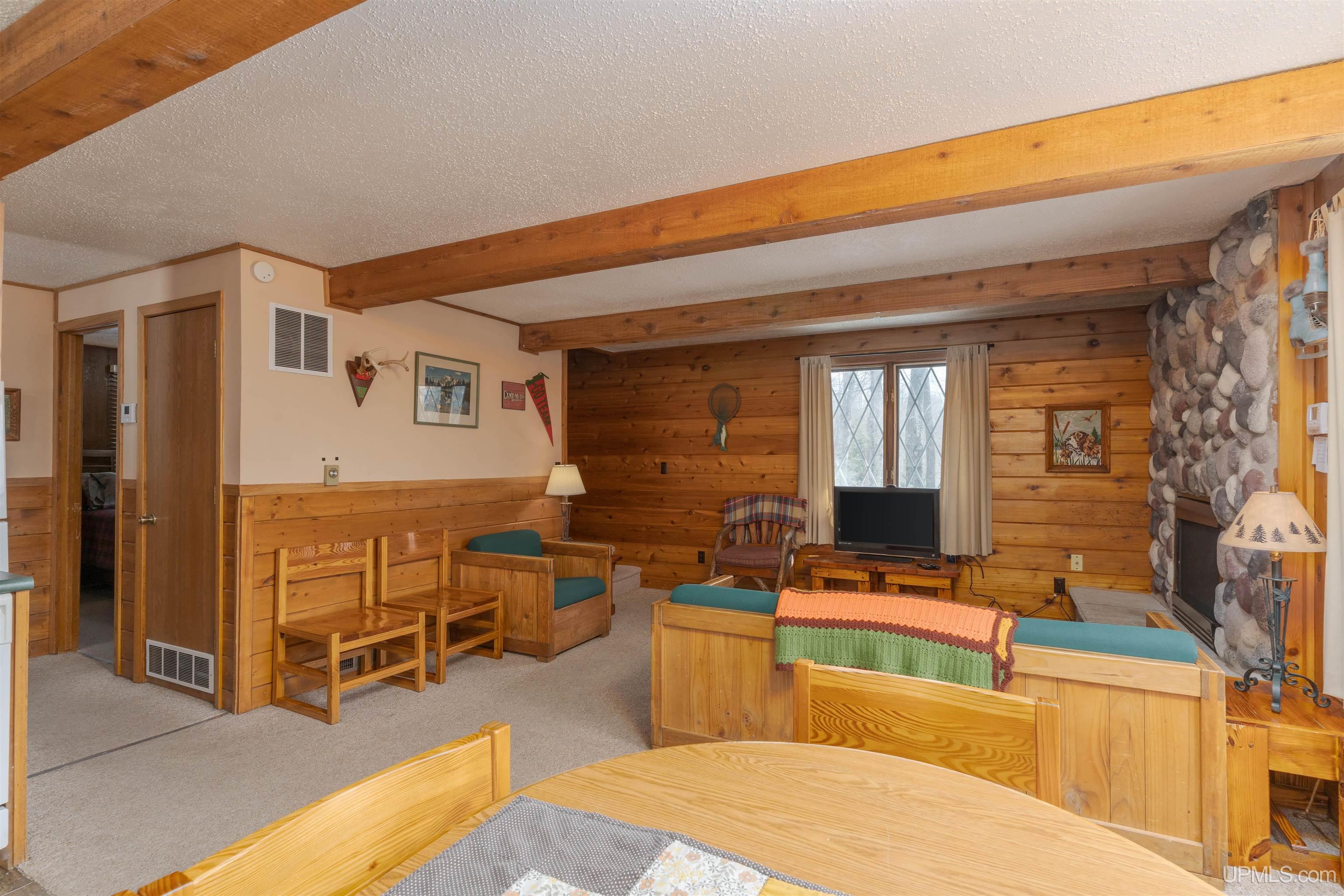 111 Little Deer Road Property Photo 13