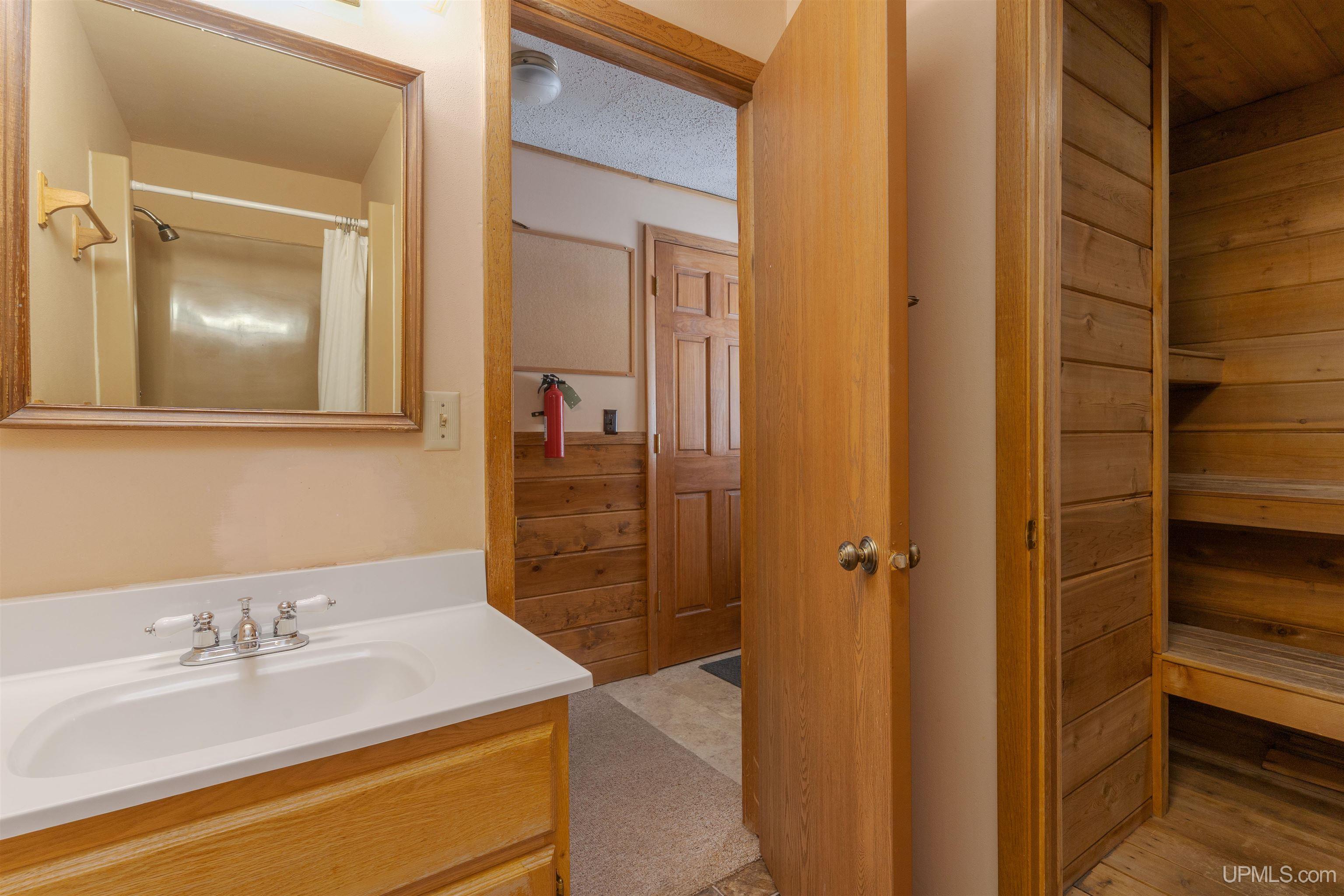 111 Little Deer Road Property Photo 20