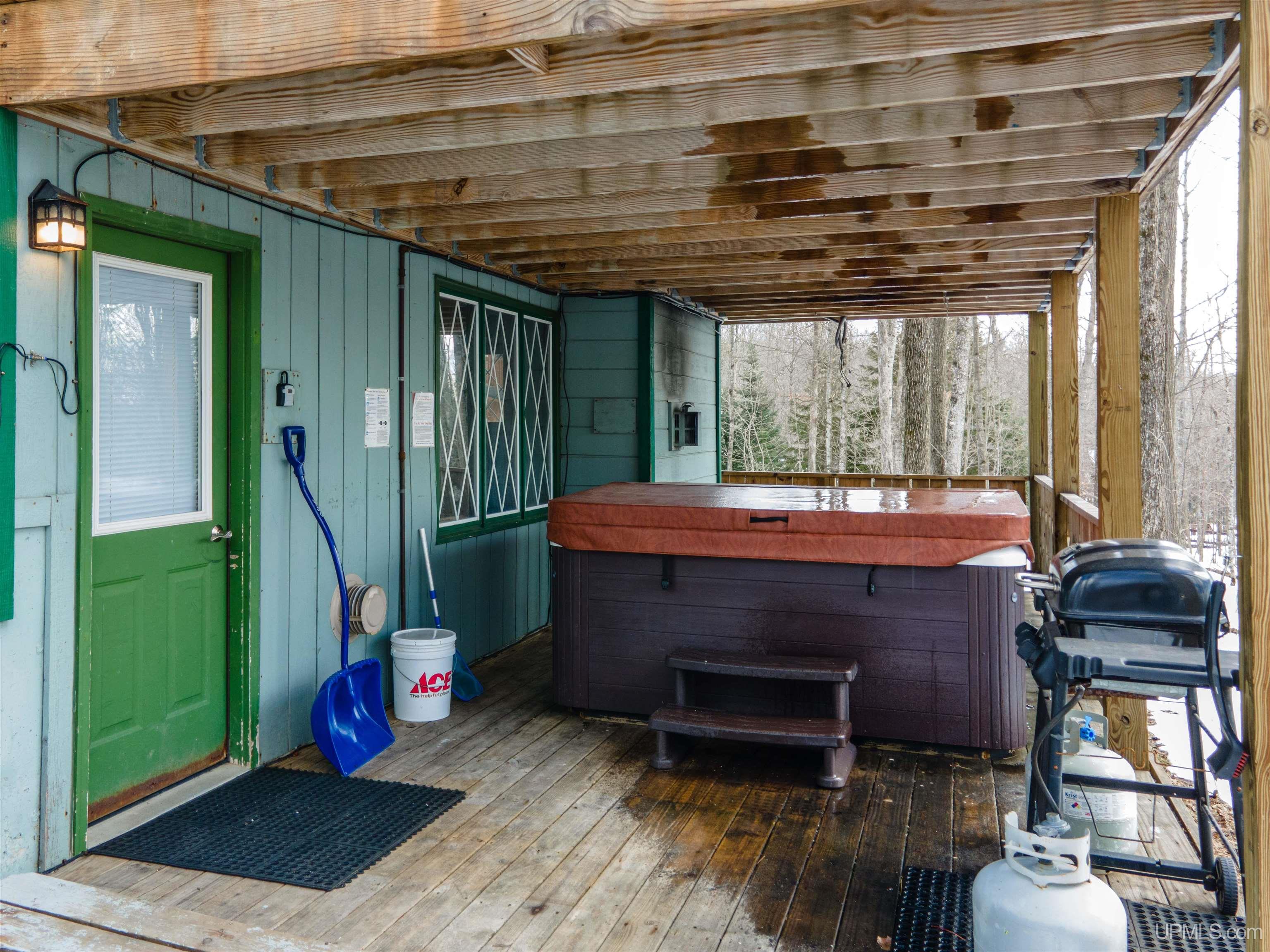 111 Little Deer Road Property Photo 33