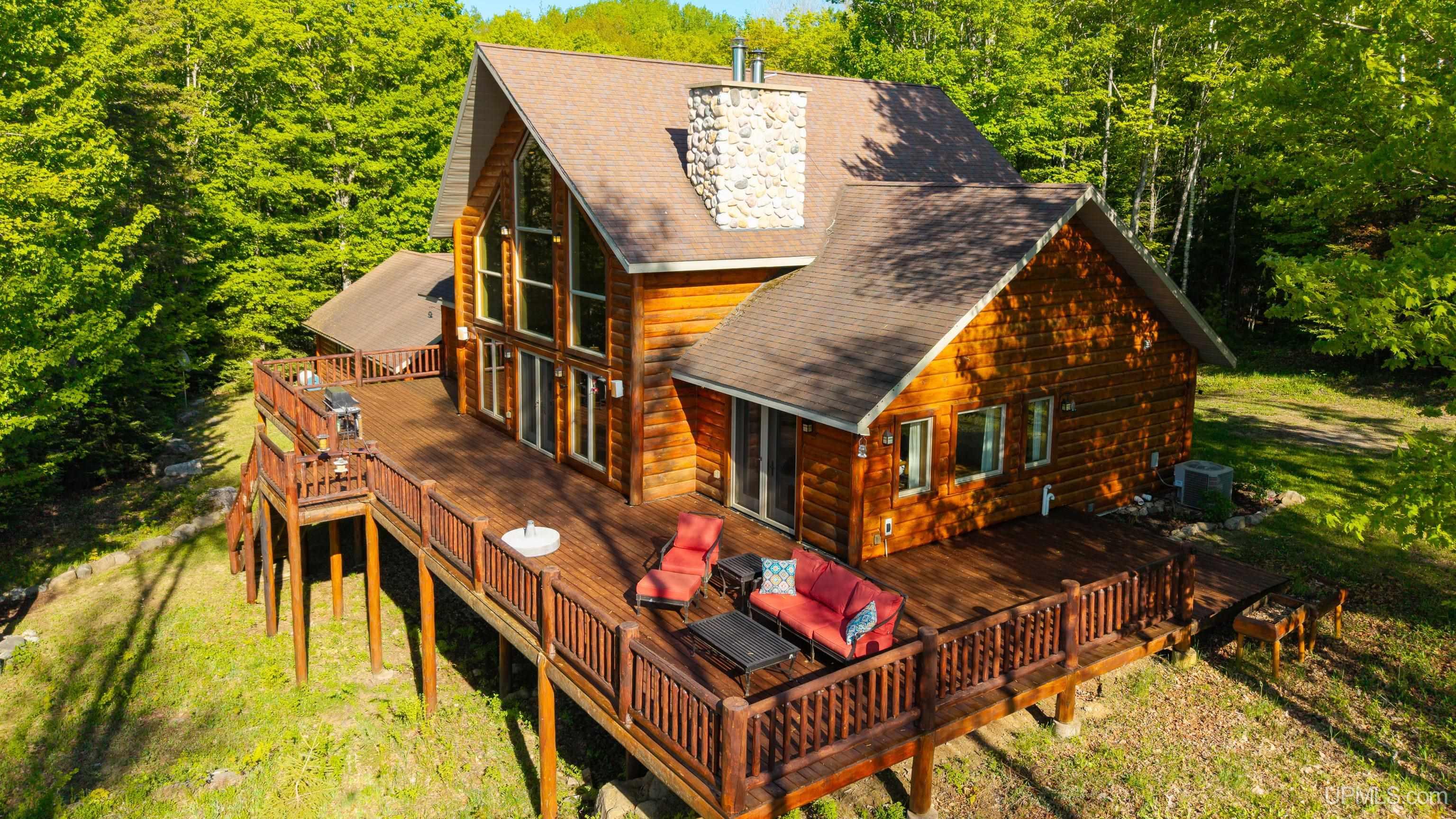 28278 E Fence Lake Road Property Photo 3