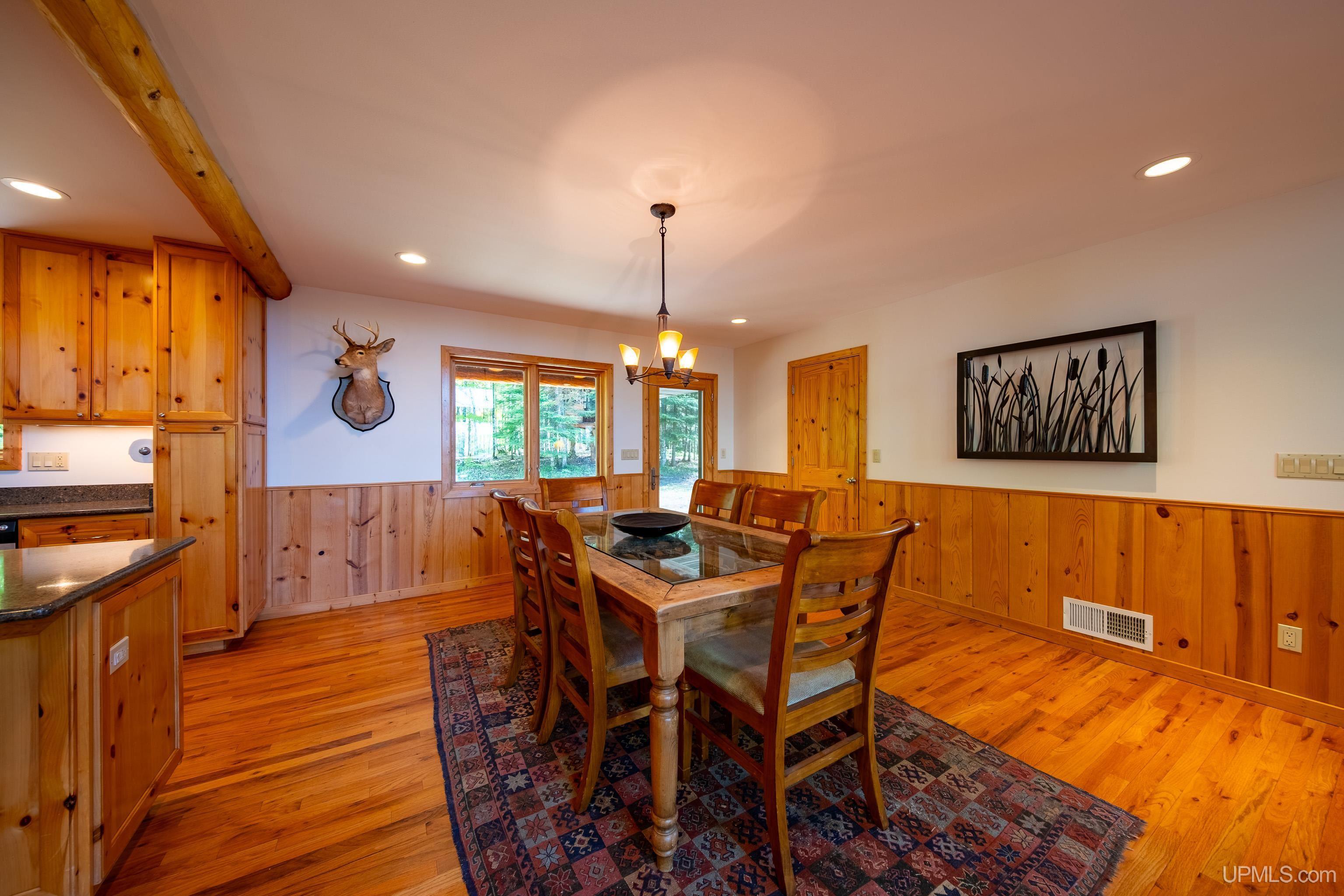 28278 E Fence Lake Road Property Photo 9