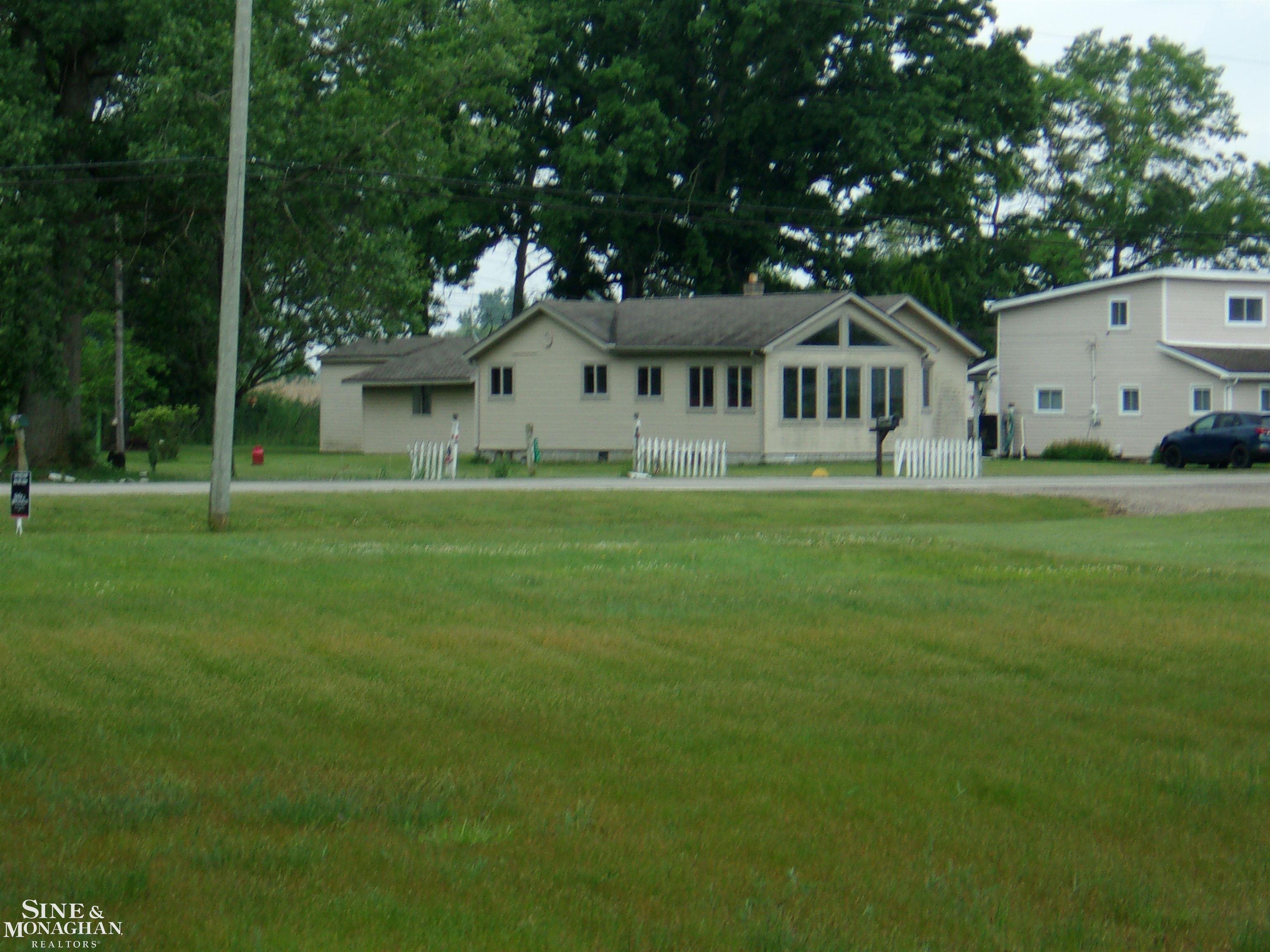 00000 N Channel Drive Property Photo 8