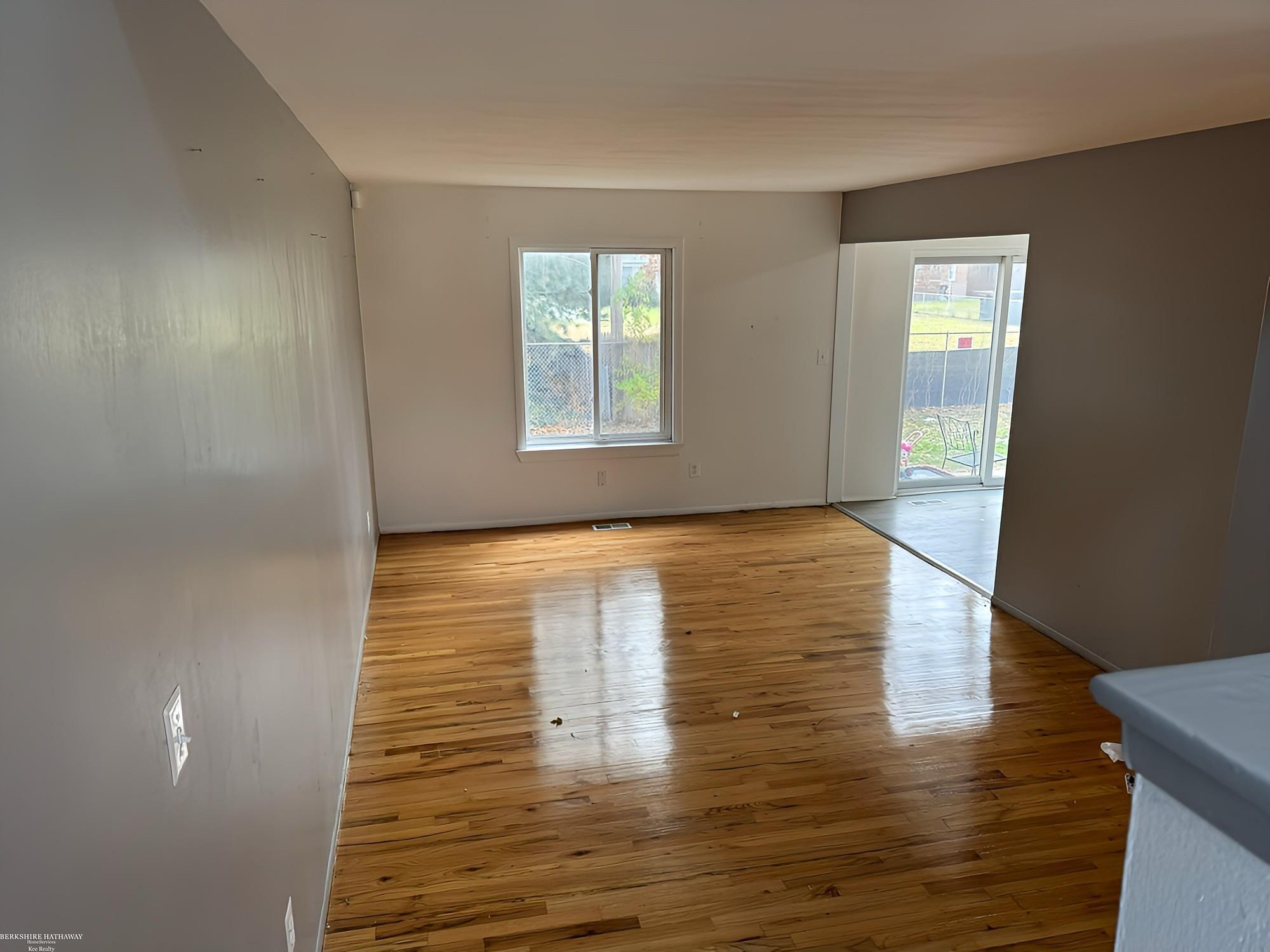 8734 Sterling Street Property Photo 3