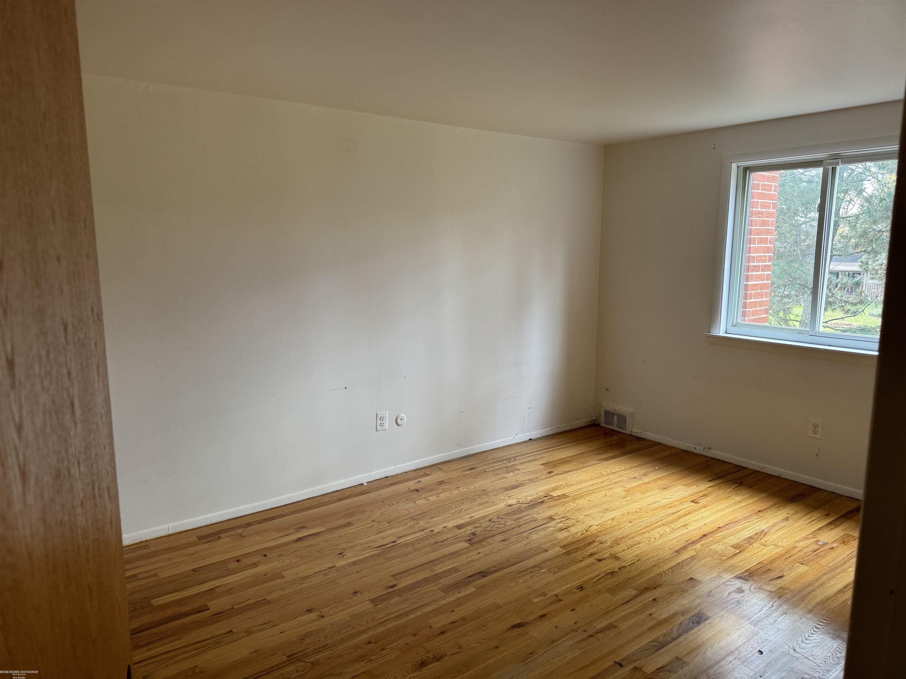 8734 Sterling Street Property Photo 5