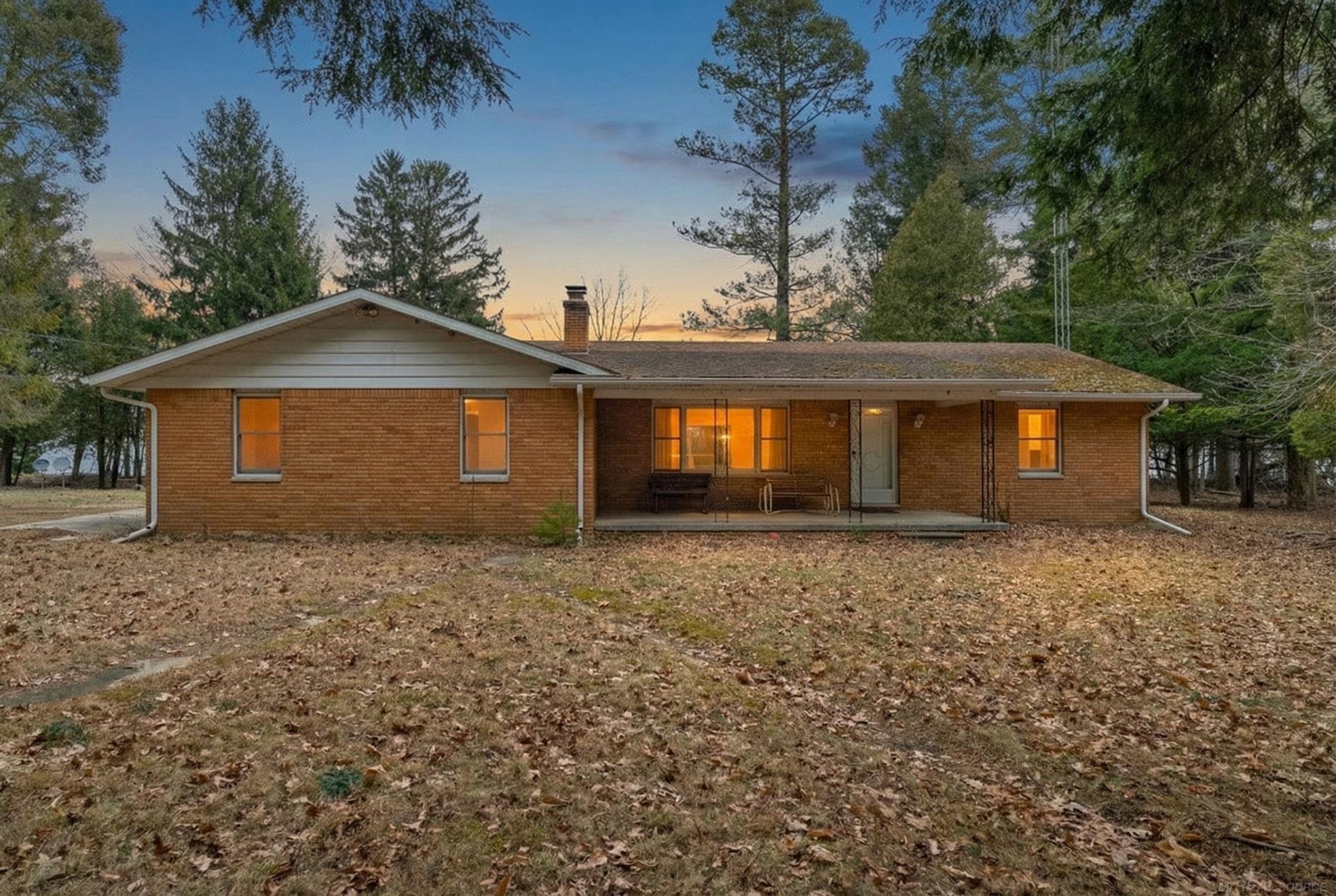 3455 Lakeshore Road Property Photo 1