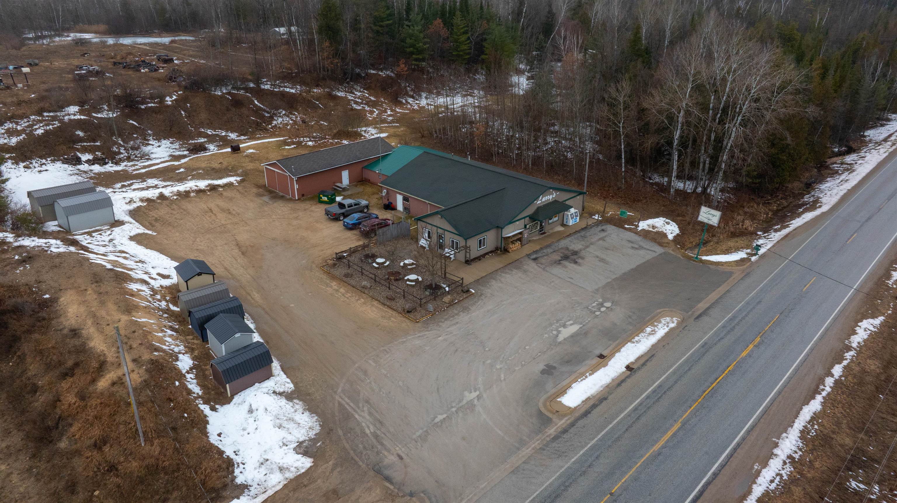 5449 Round Lake Road Property Photo 3