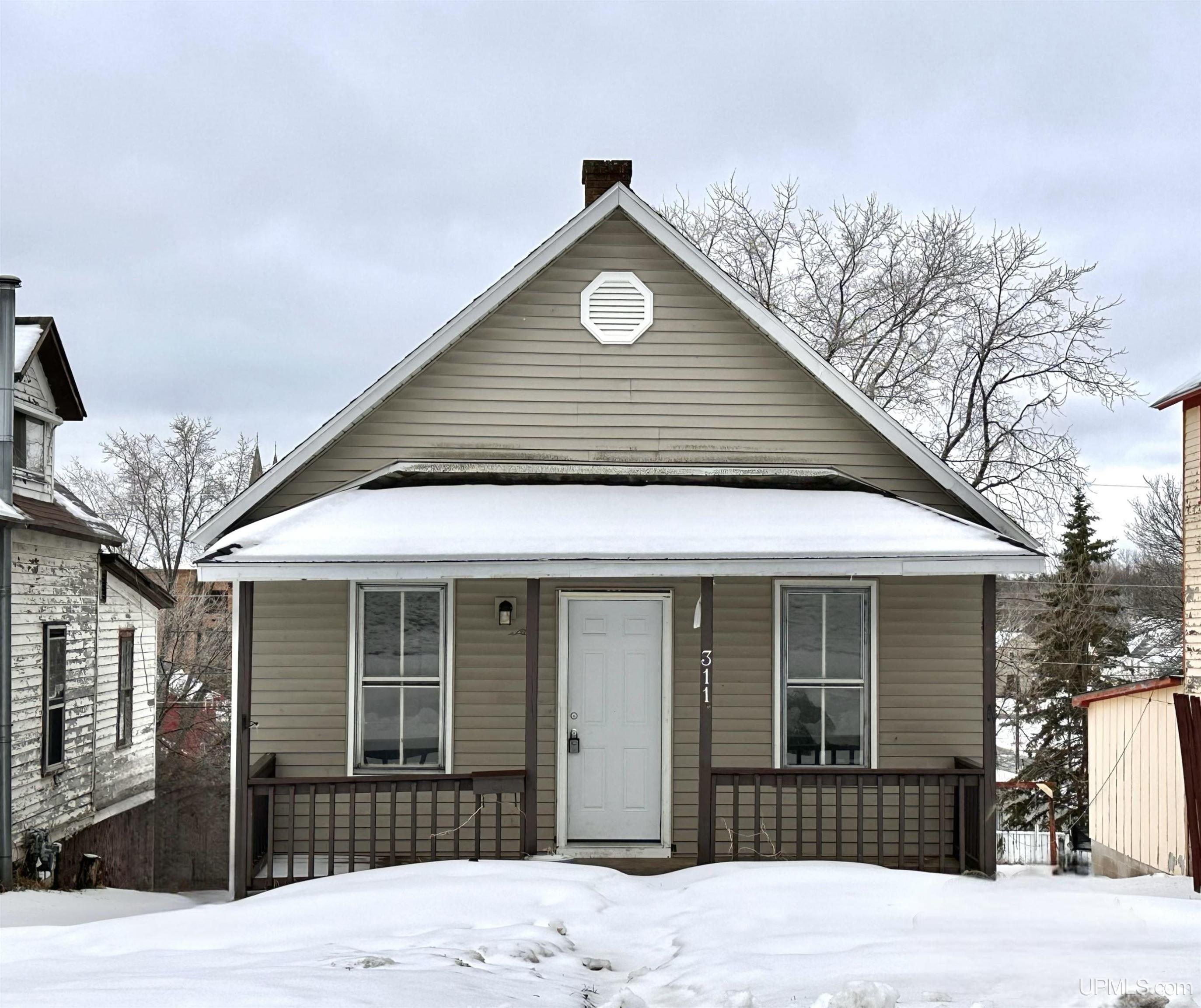 311 W Brown Street Property Photo 1