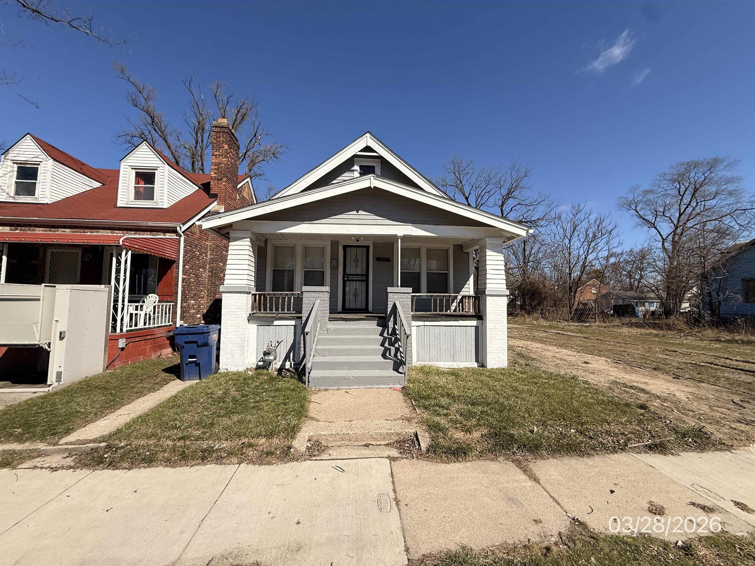 1311 E Nevada Street Property Photo 2