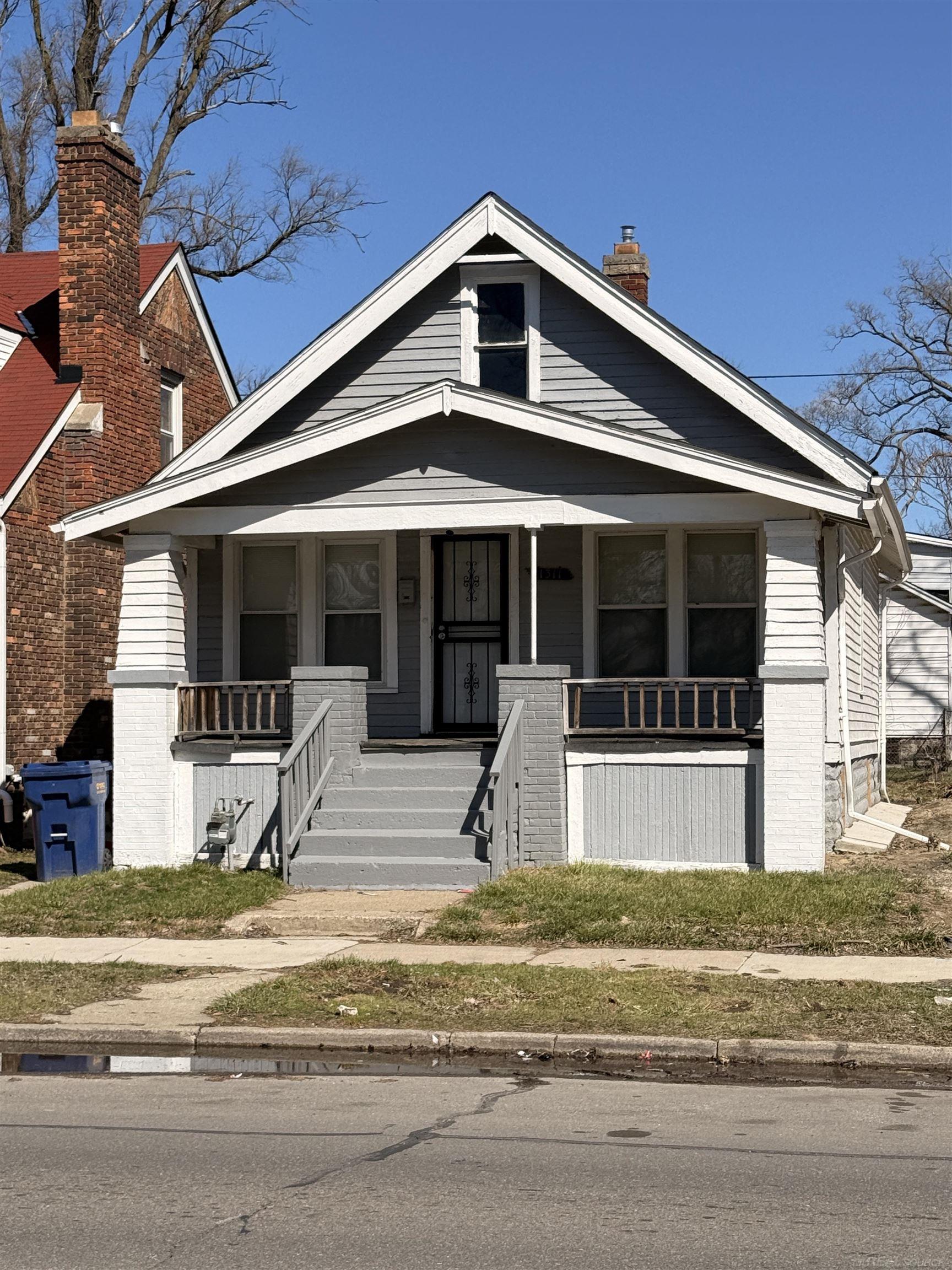 1311 E Nevada Street Property Photo 3