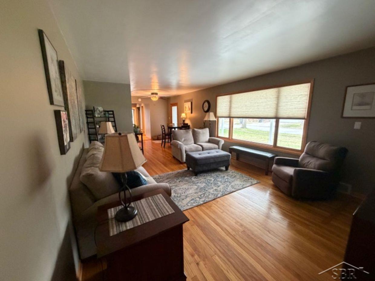 701 Airfield Lane Property Photo 4