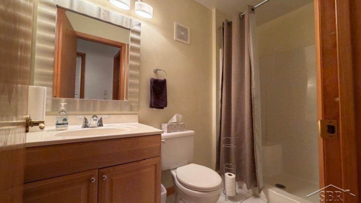 701 Airfield Lane Property Photo 11
