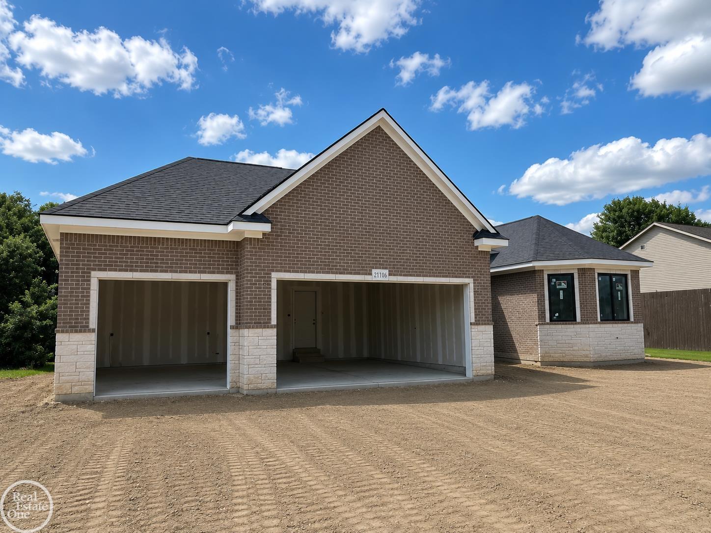 27176 Oxbow Lake Drive Property Photo 2