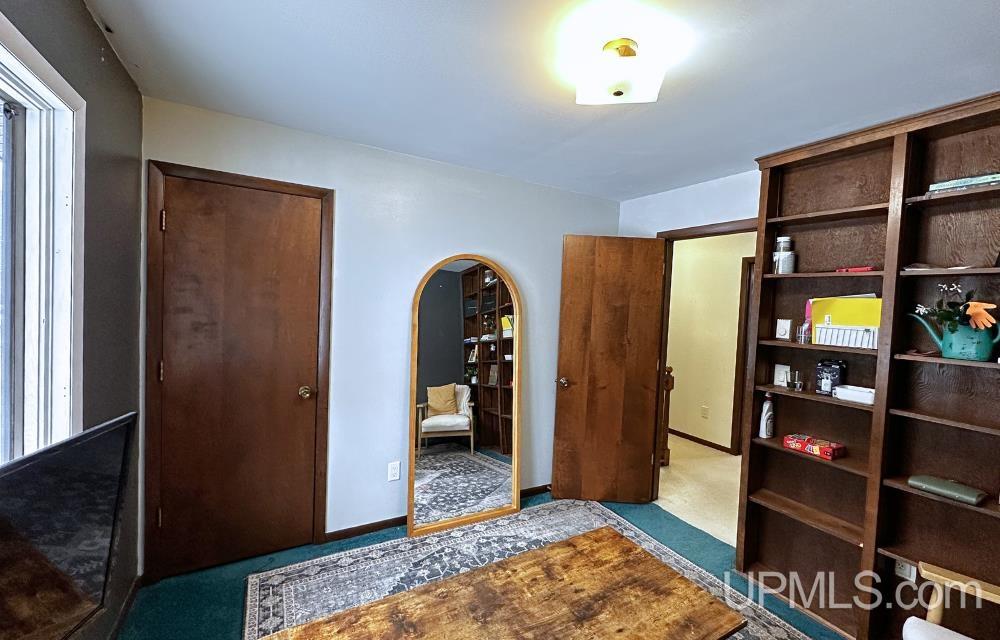 1041 Allouez Road Property Photo 26