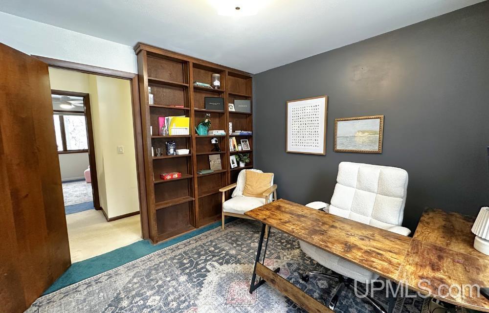 1041 Allouez Road Property Photo 27