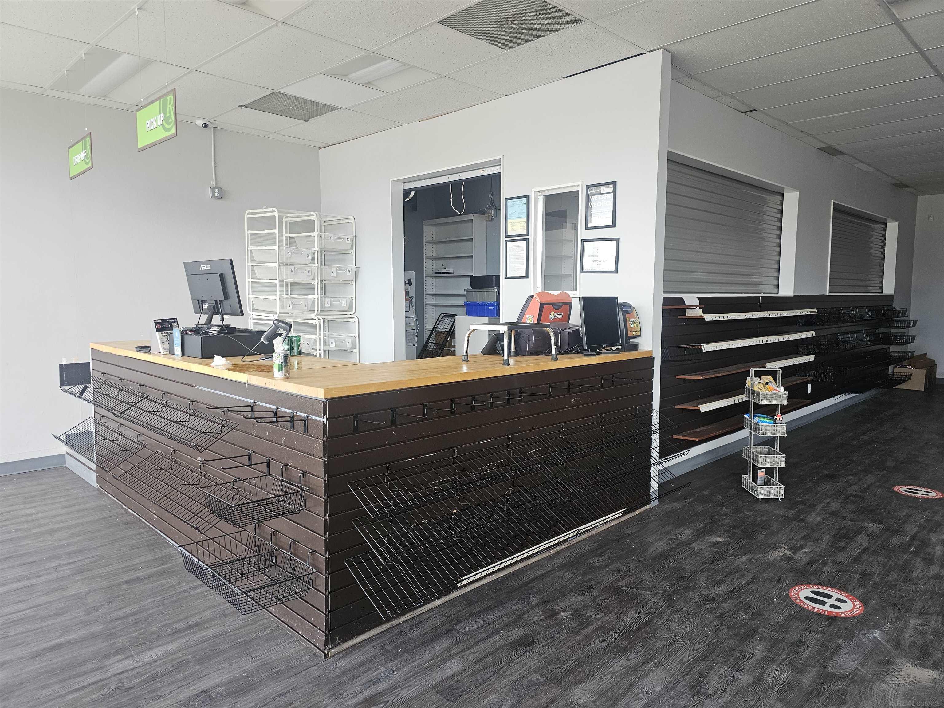 14976 10 Mile Road Property Photo 13