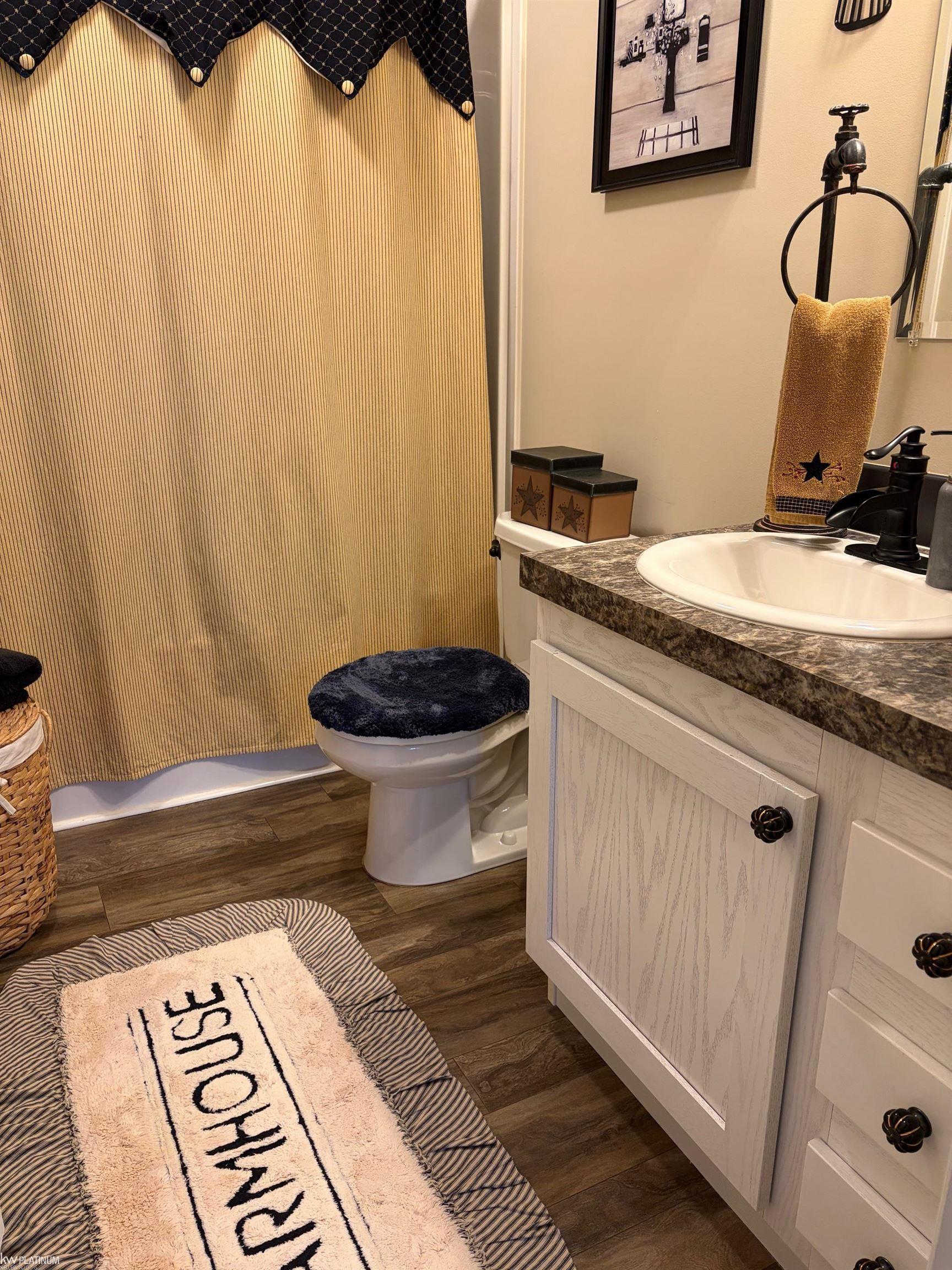 369 Red Pine Drive Property Photo 13