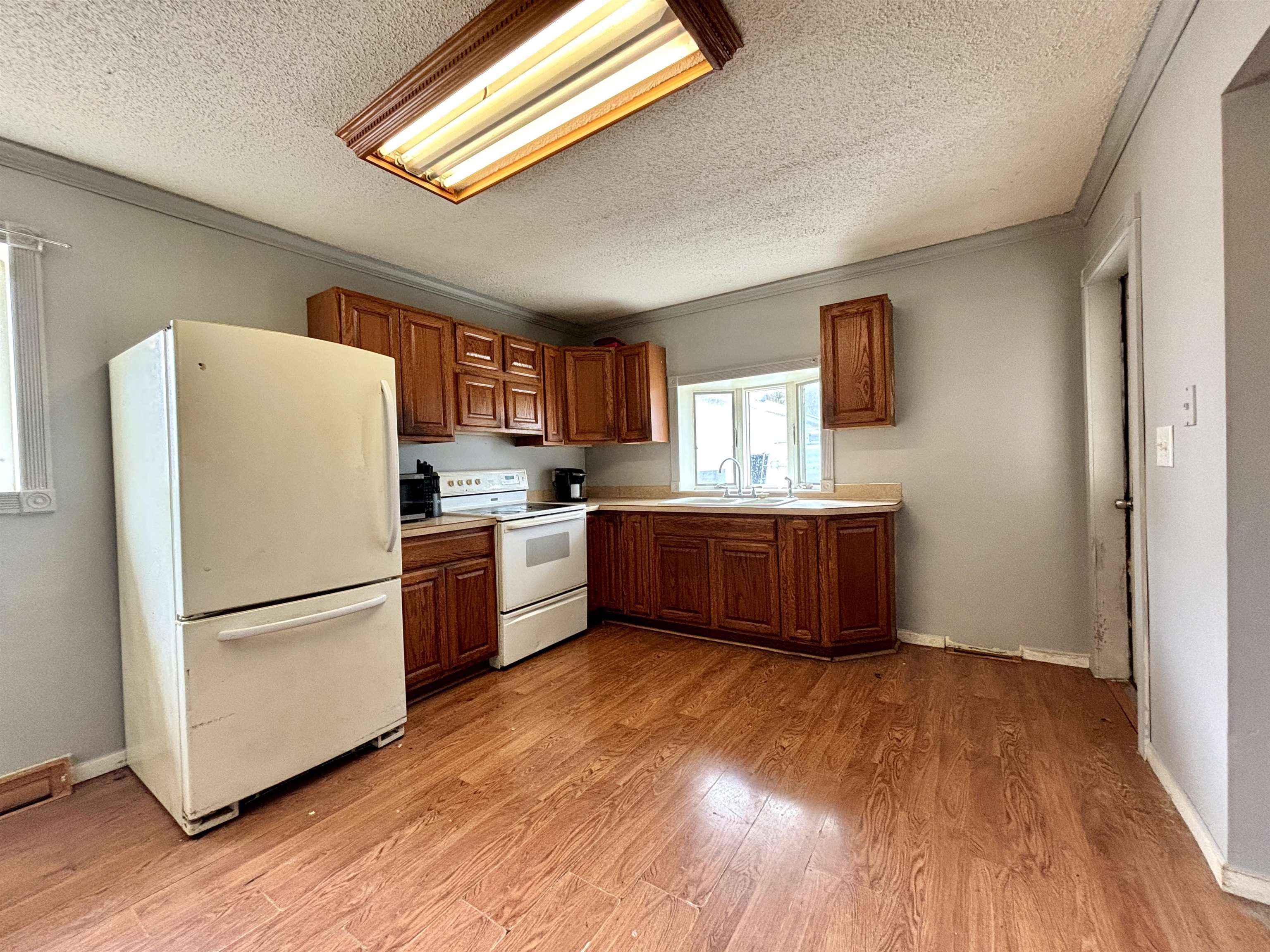 3757 Deep River Road Property Photo 5
