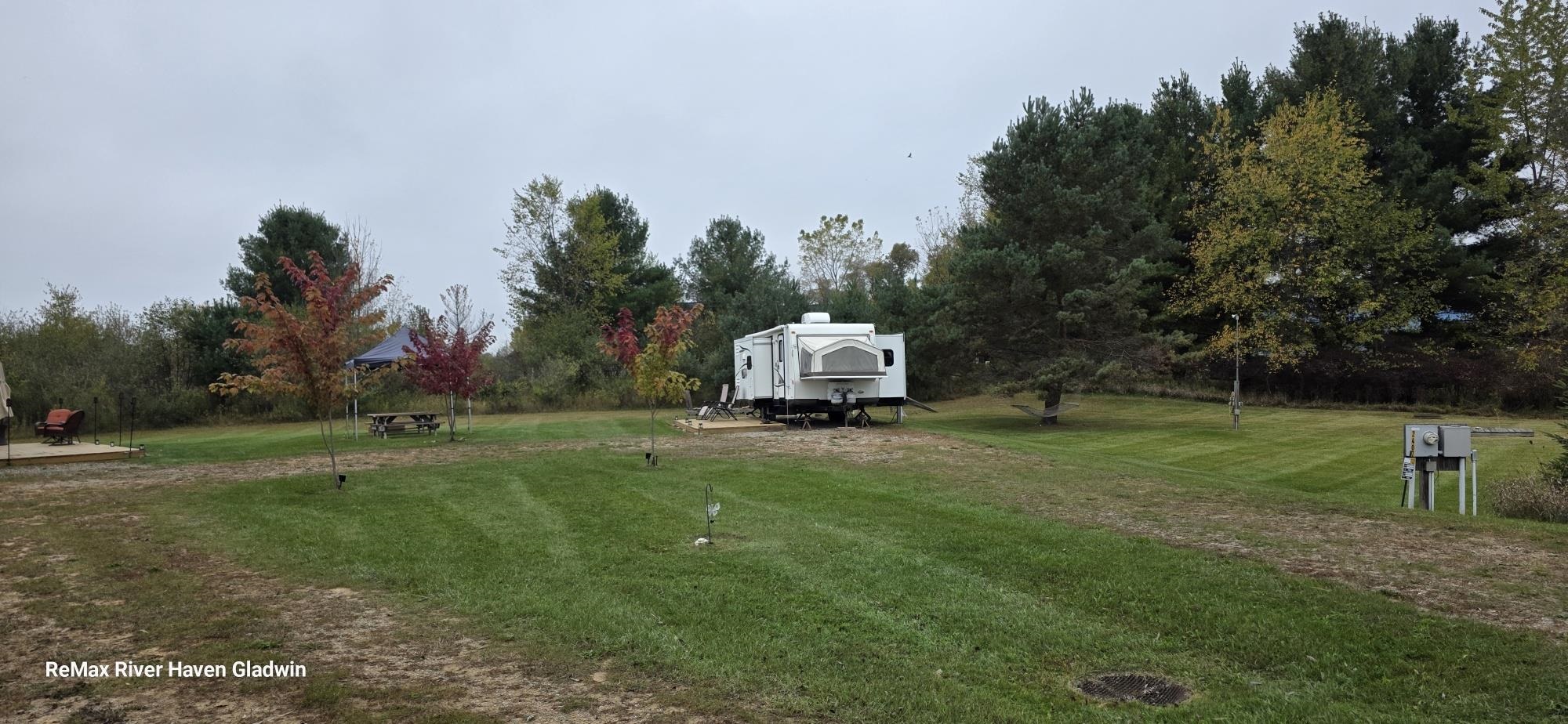 2407 Rothbury Court Property Photo 4
