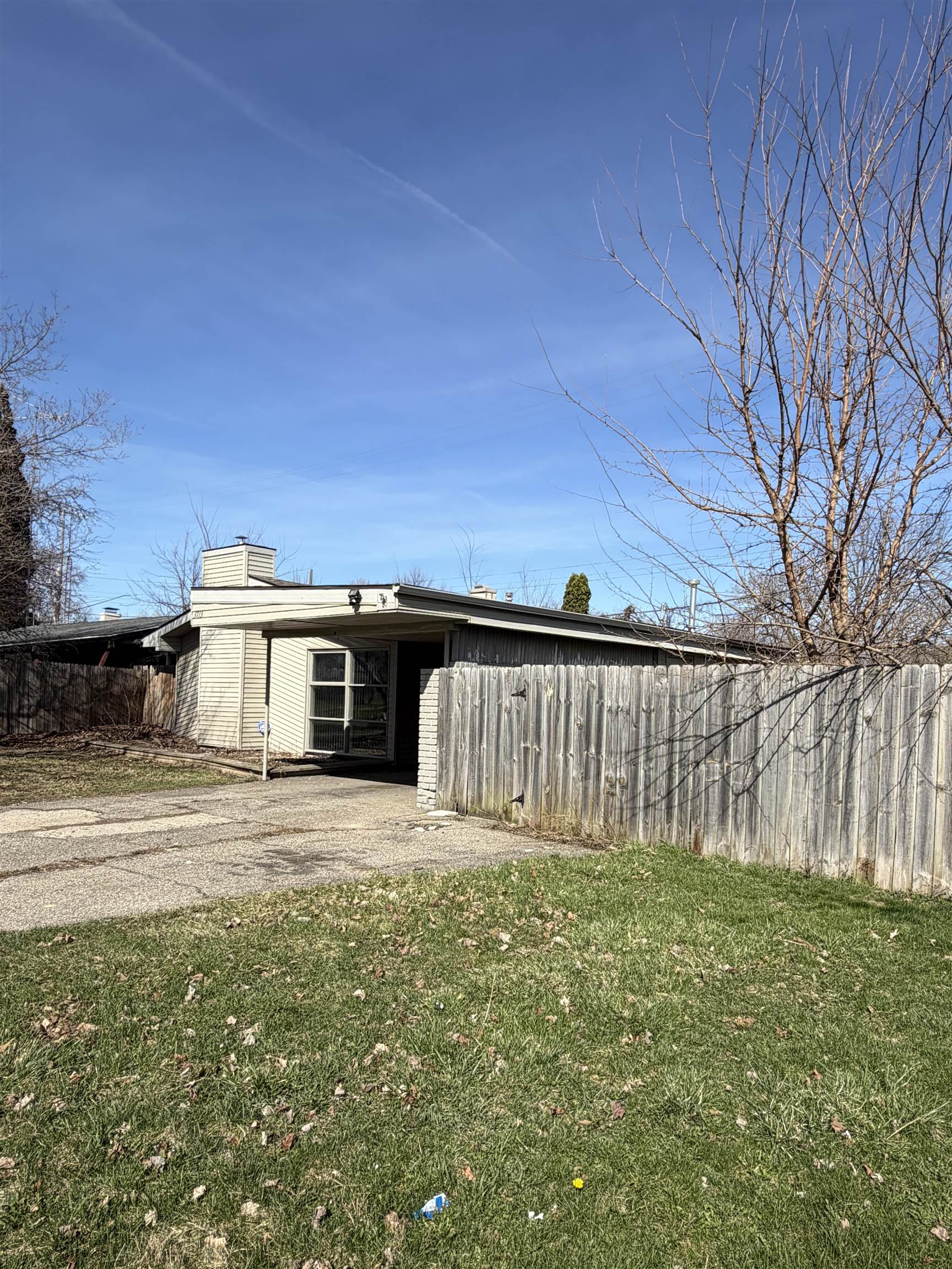 3713 Briarwood Drive Property Photo 2