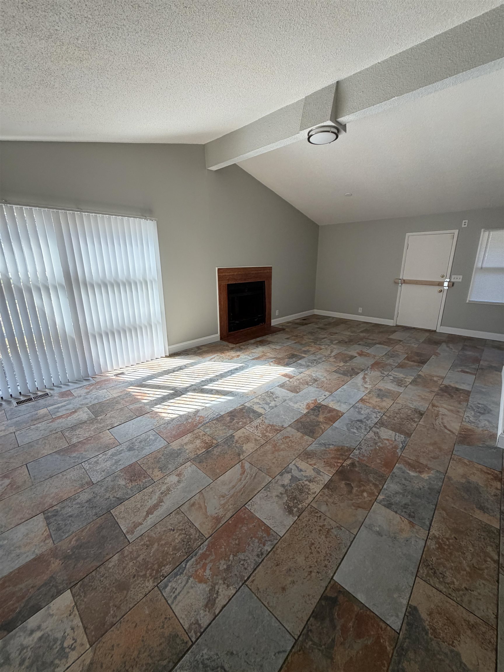 3713 Briarwood Drive Property Photo 3