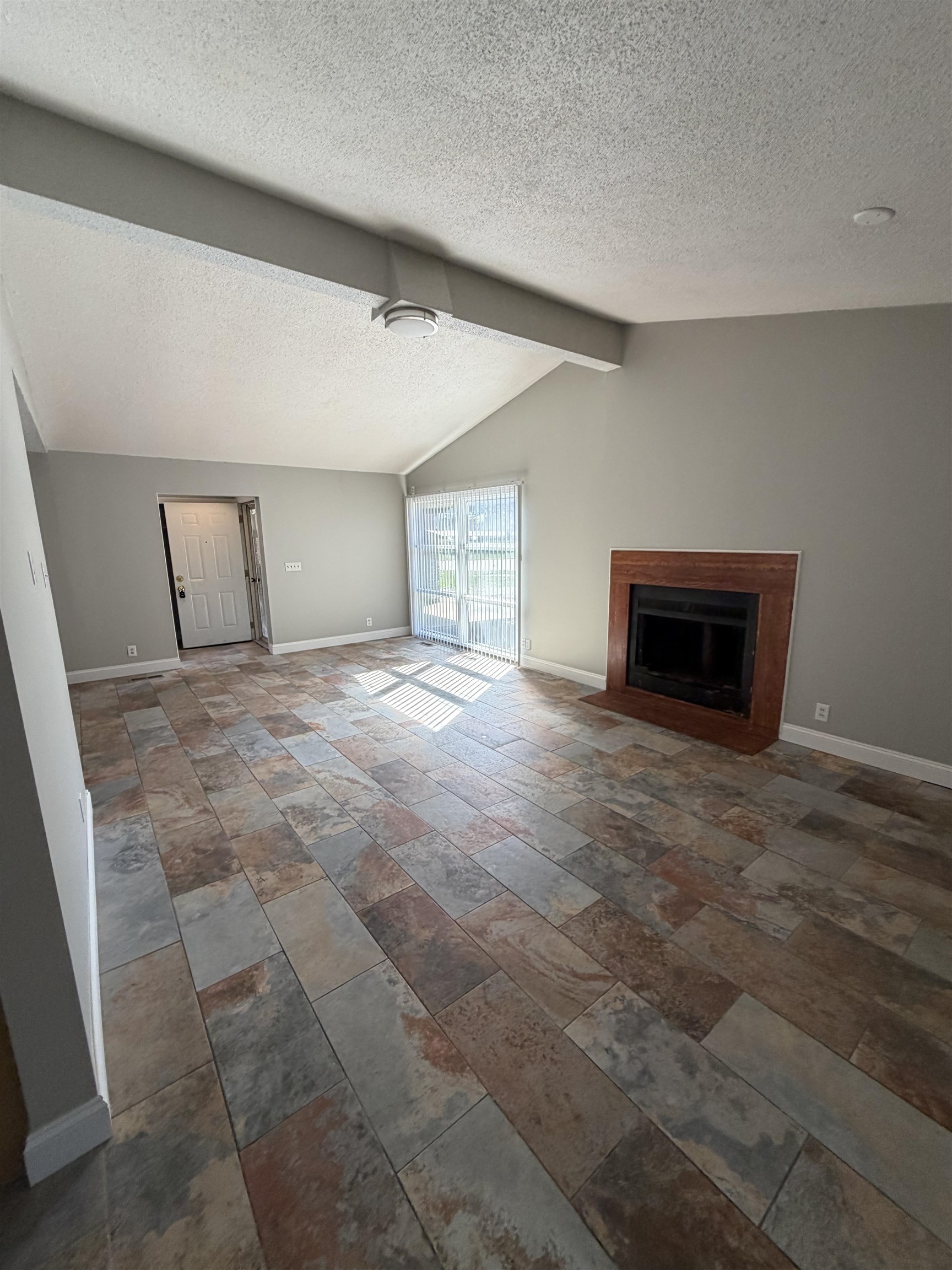 3713 Briarwood Drive Property Photo 4