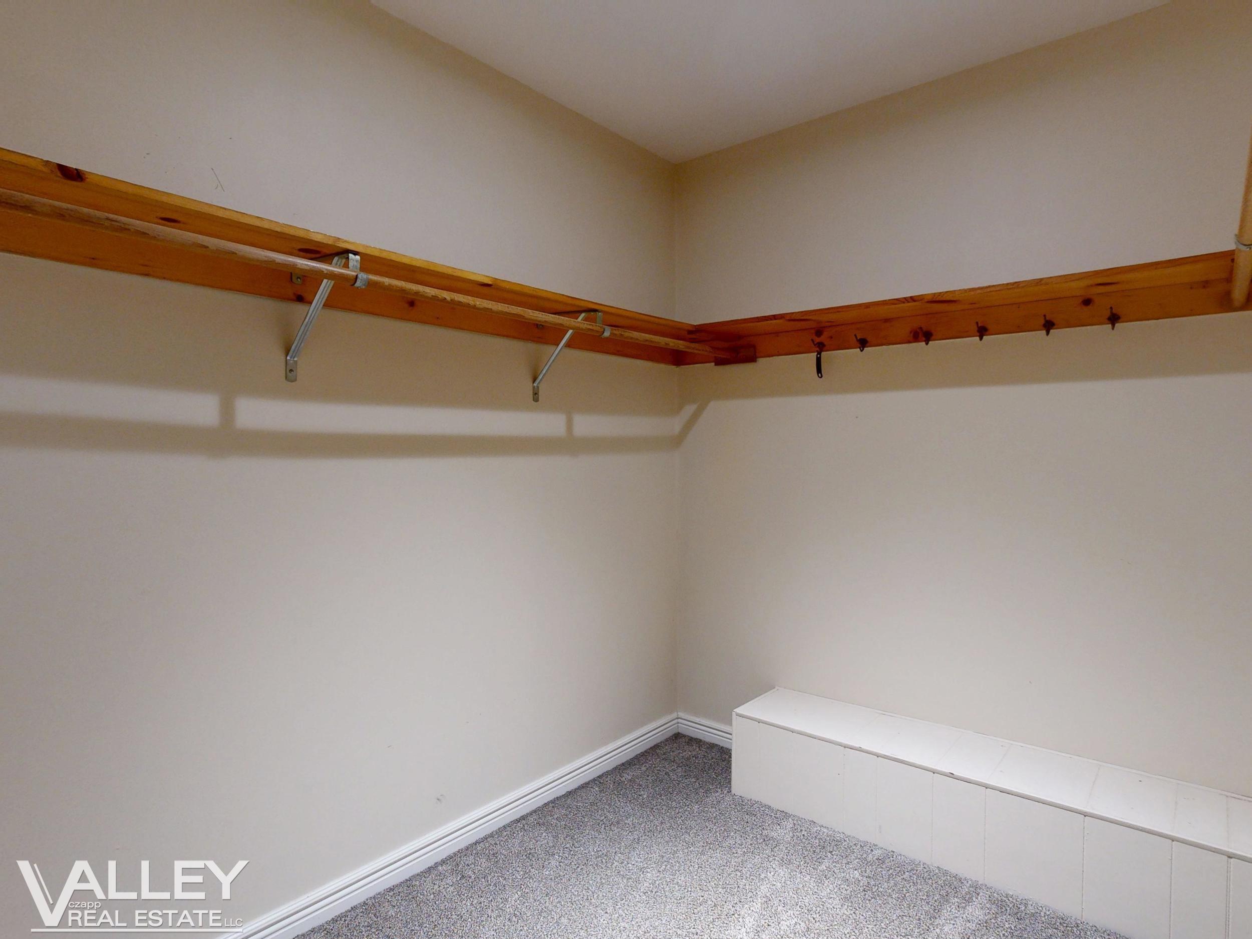 5320 N Nottingham Drive Property Photo 28
