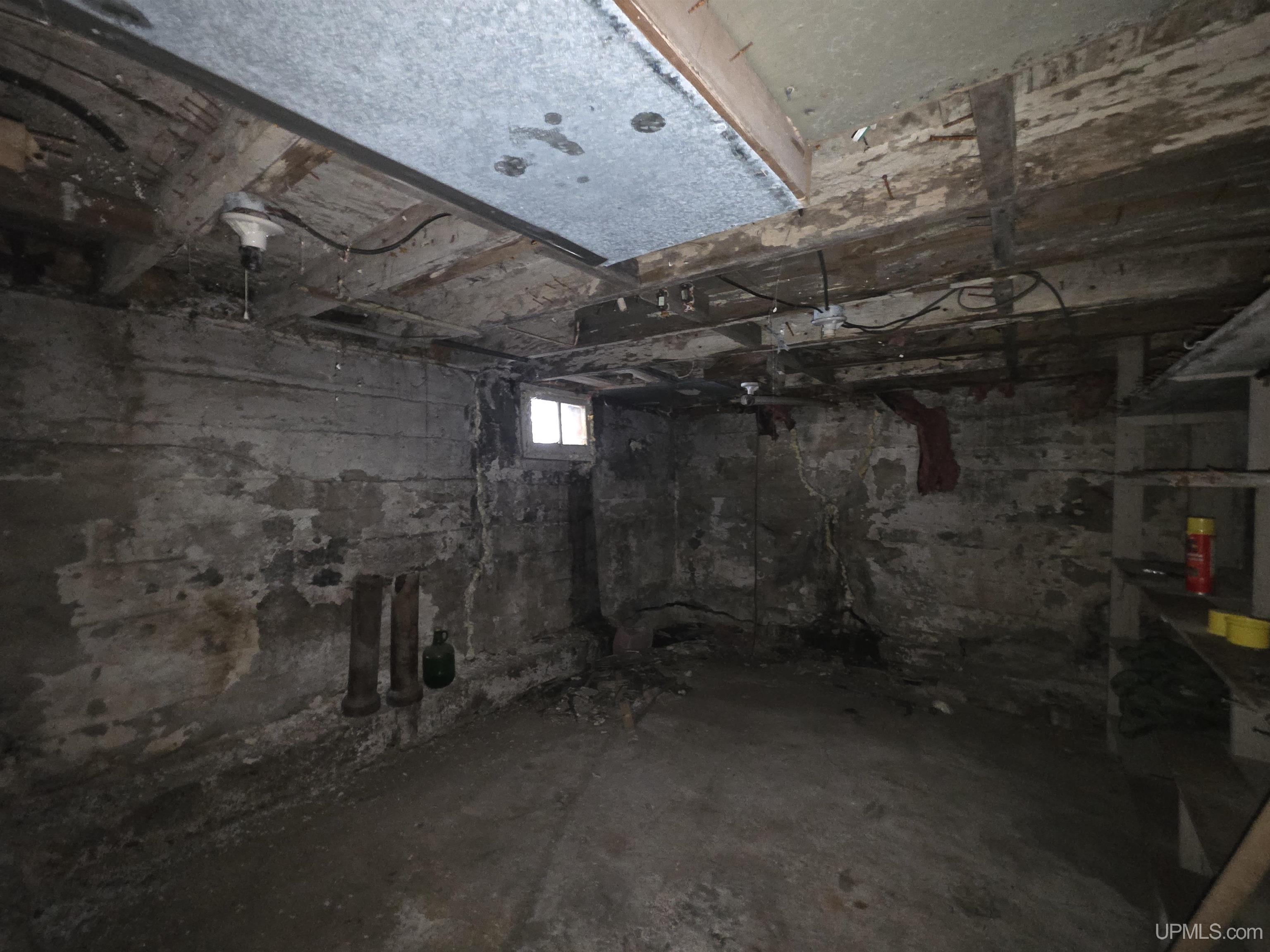 37 Allen Street Property Photo 23
