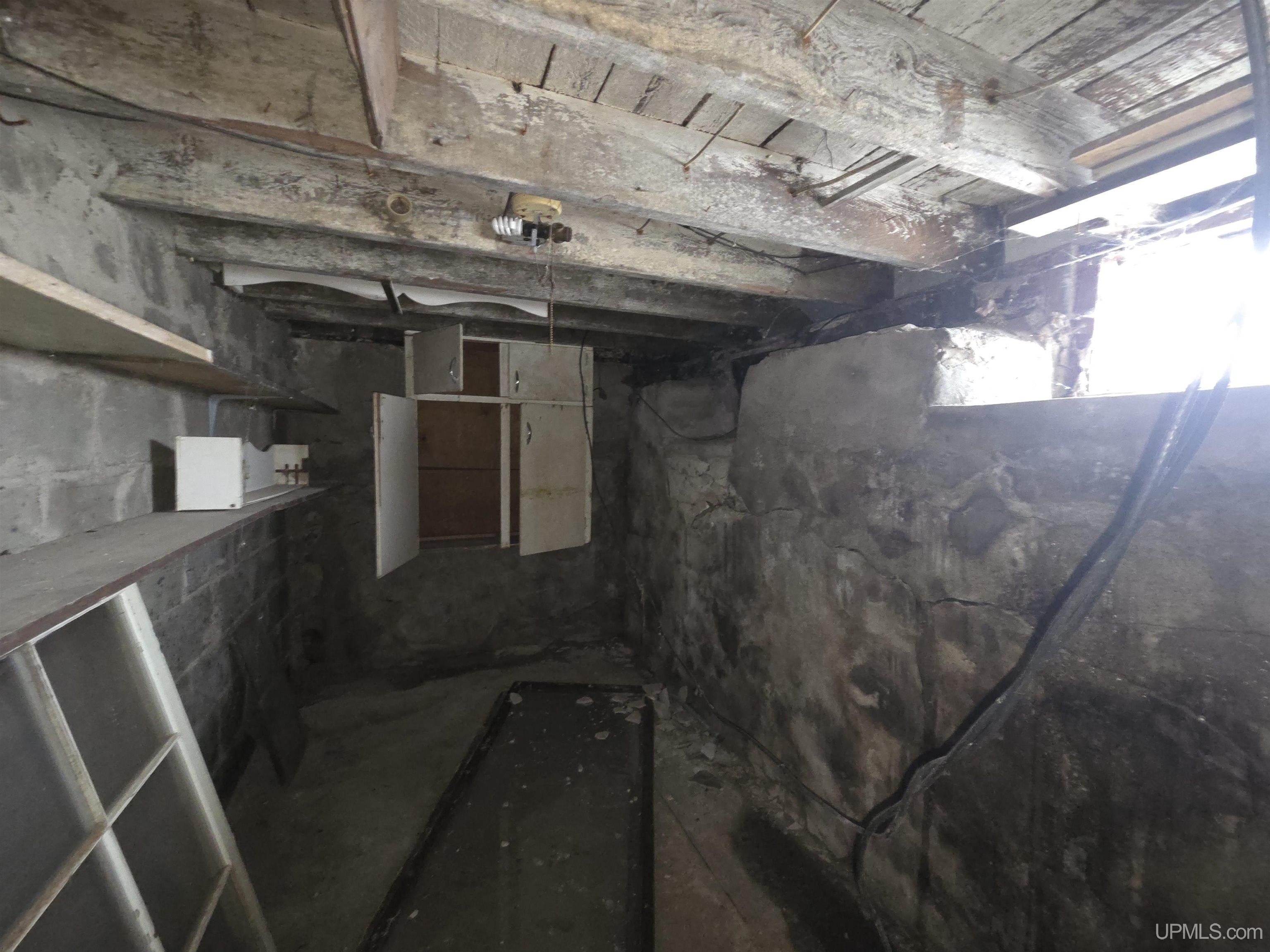 37 Allen Street Property Photo 24