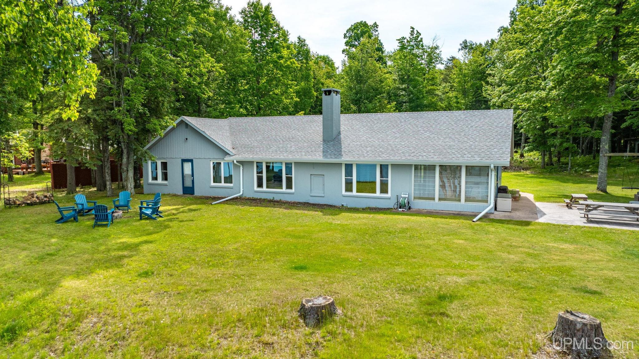 20727 Park Road Property Photo 2