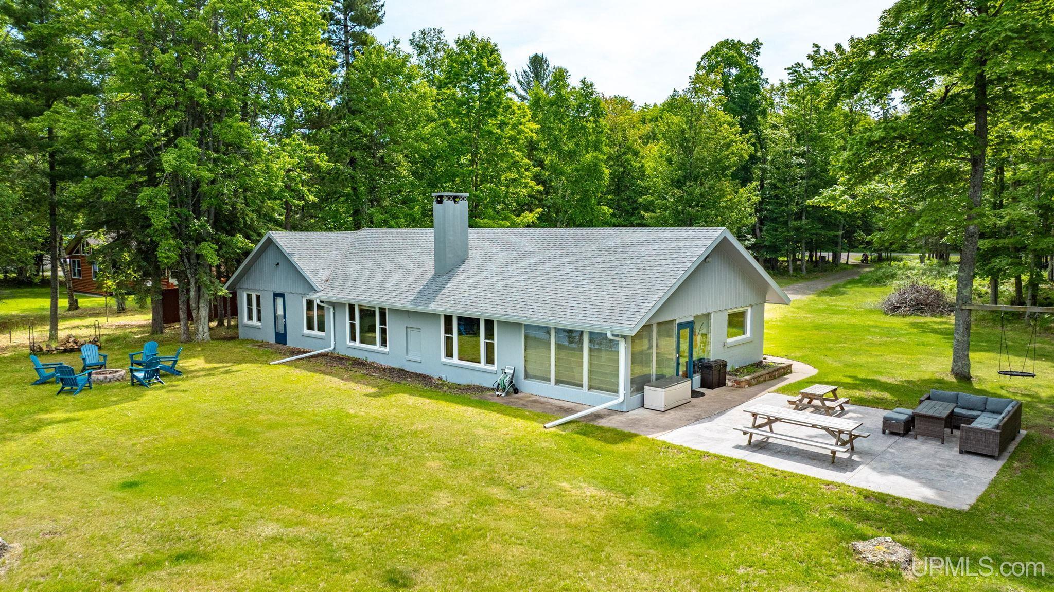 20727 Park Road Property Photo 3