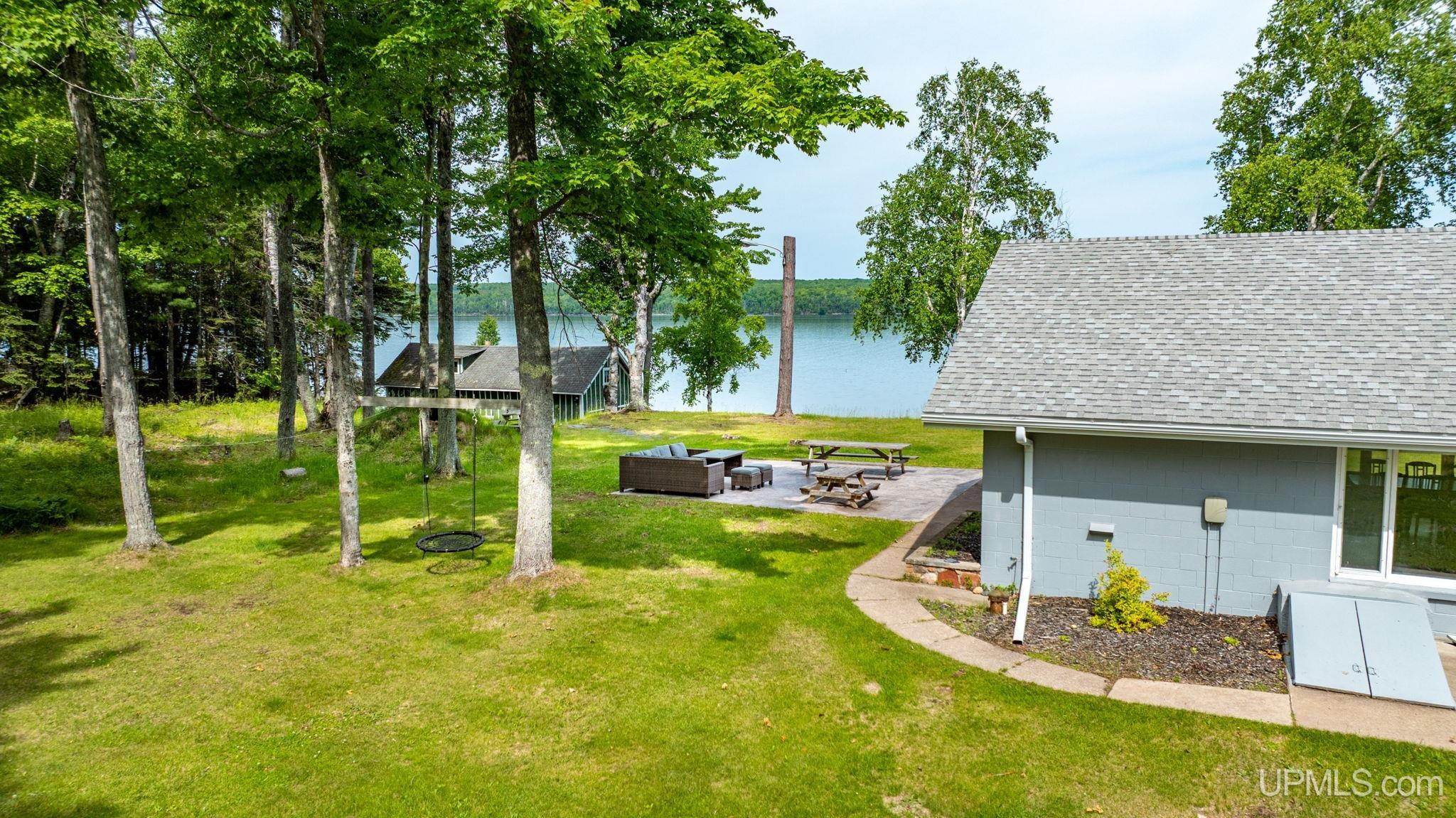 20727 Park Road Property Photo 4