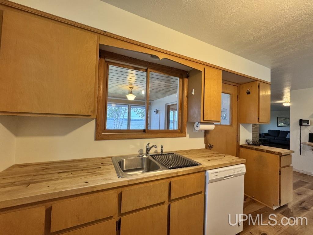 20727 Park Road Property Photo 15