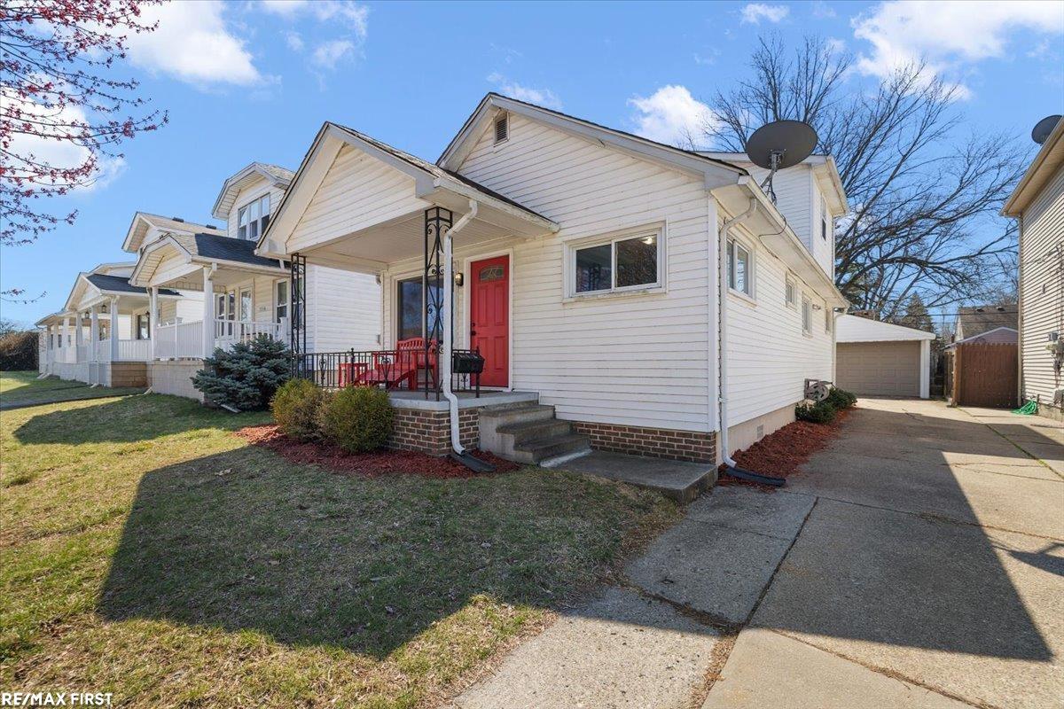 22110 Rosedale Street Property Photo 1